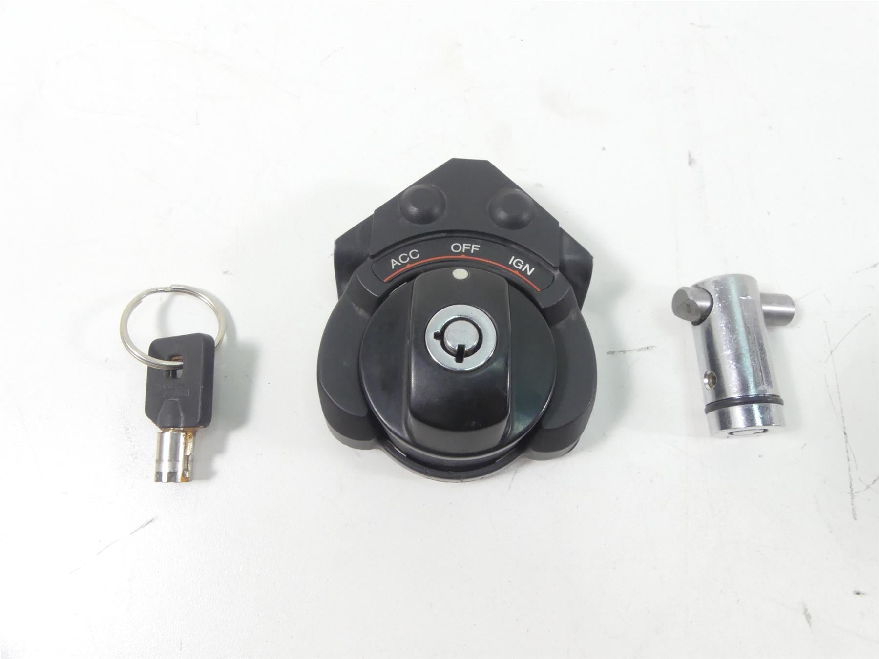 2013 Harley Davidson VRSCF Muscle Ignition Switch Key Steering Lock Set 70020-05 {{ shop.shopifyCountryName }} - Mototech271
