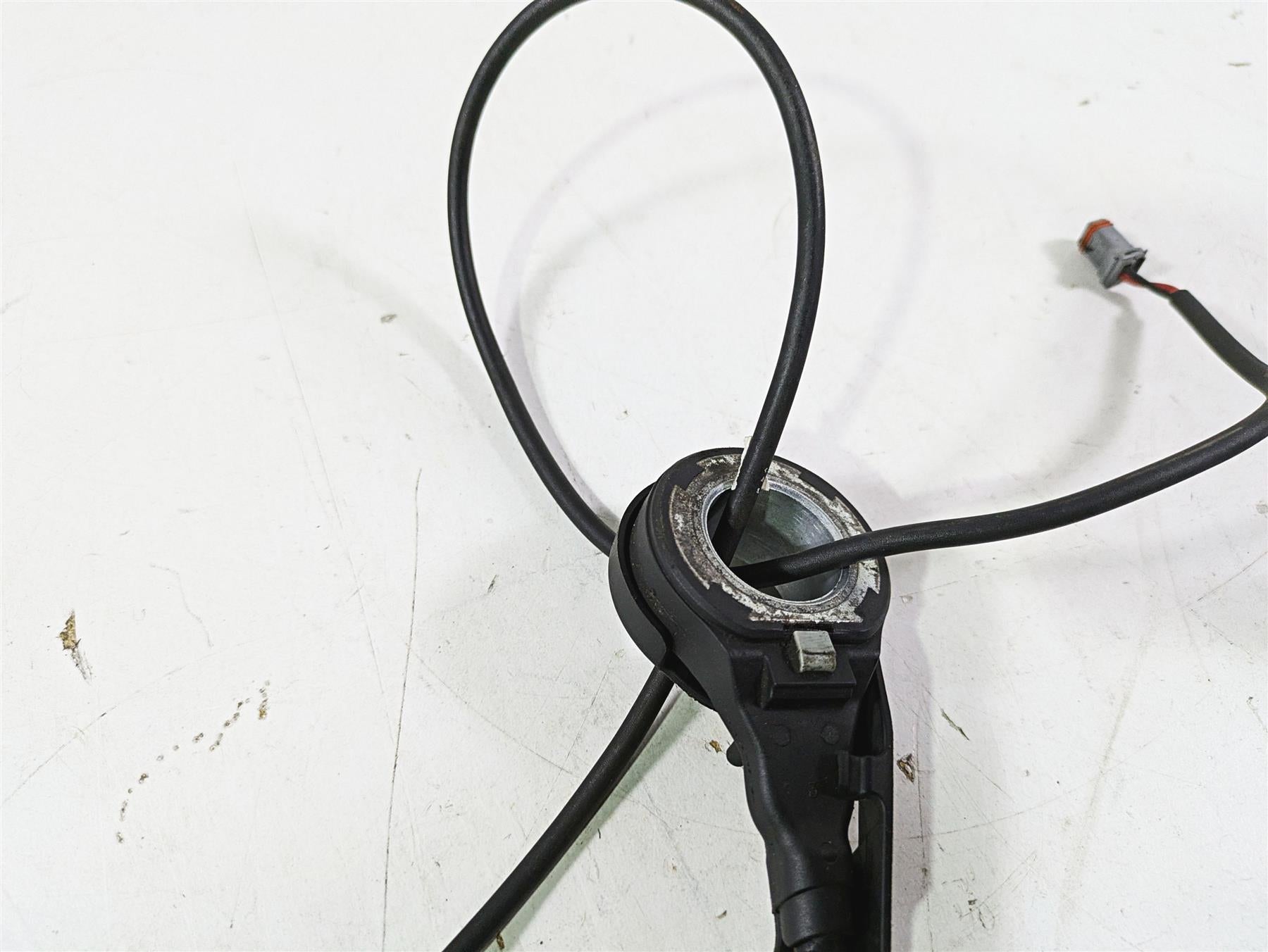 2018 Harley Softail FXFBS Fat Bob Abs Brake Wheel Speed Sensor Set 41100076 {{ shop.shopifyCountryName }} - Mototech271