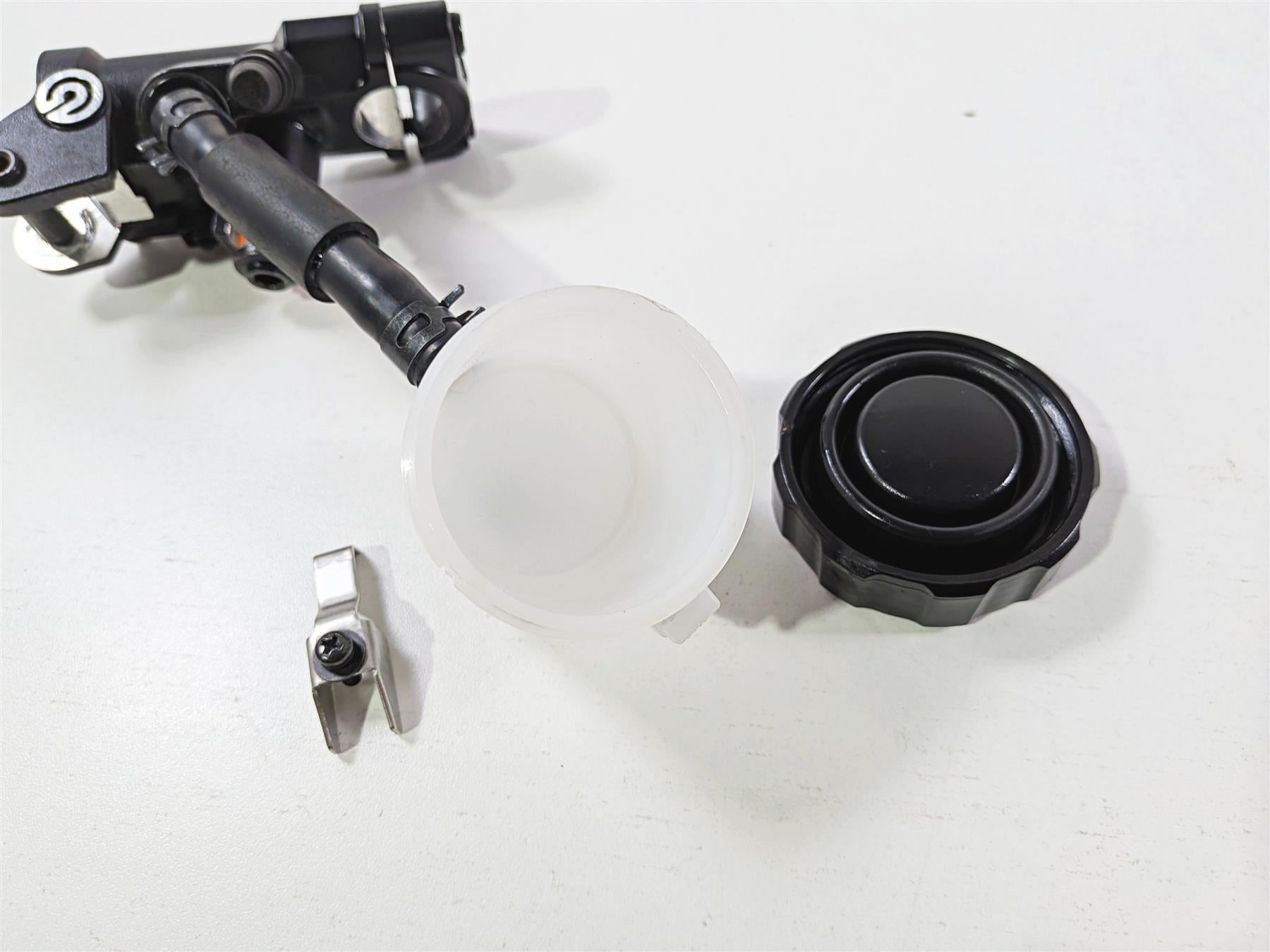 2025 Yamaha YZF R7 Brembo Front Radial Brake Master Cylinder 16mm BEB-2583T-01 {{ shop.shopifyCountryName }} - Mototech271