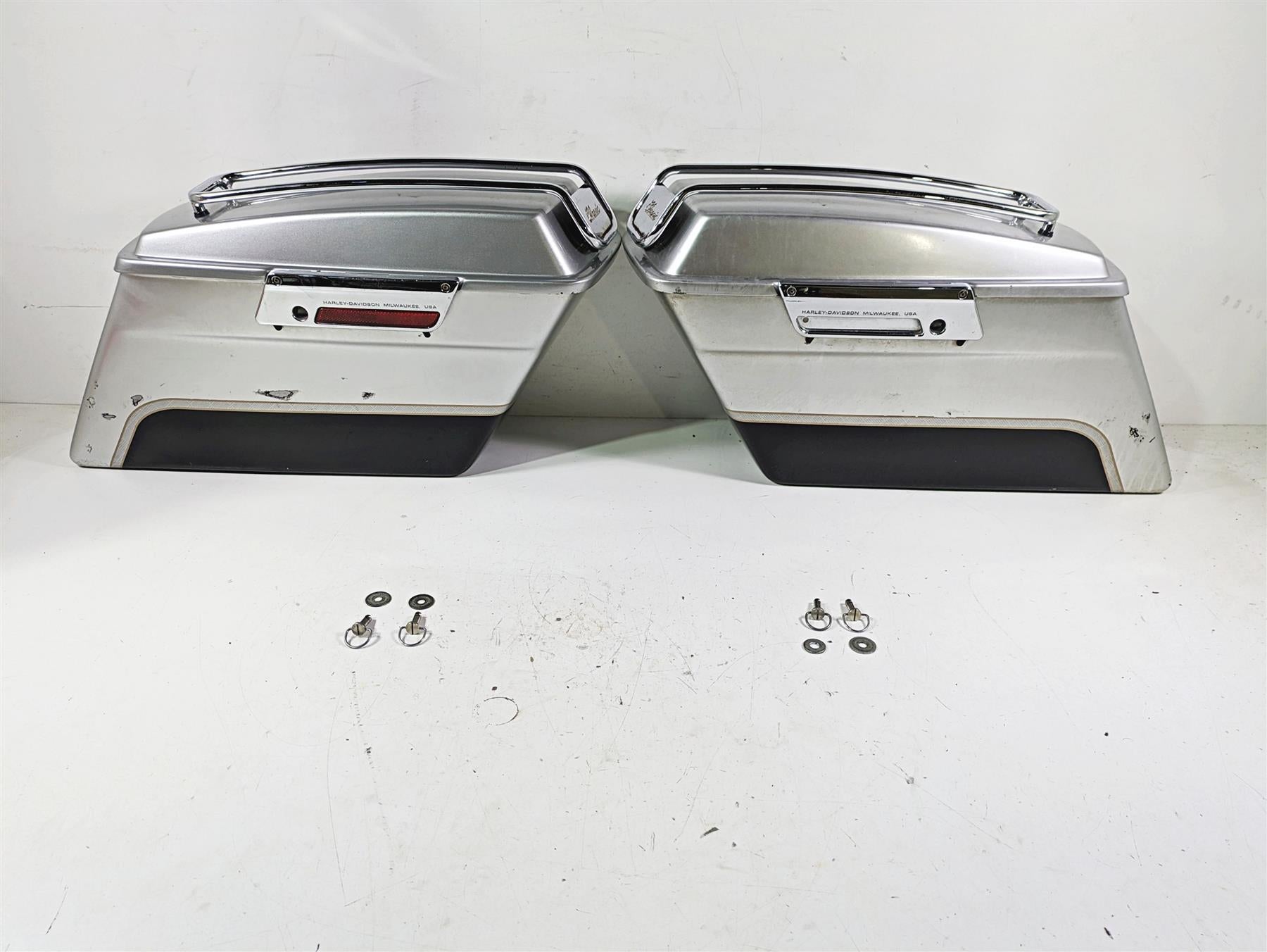 2003 Harley Touring FLHTCUI 100TH E-Glide Saddlebag Saddle Bag Set Read 90753-93 | Mototech271