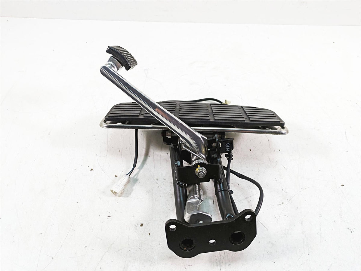 2014 Moto Guzzi California 1400 T Right Front Floorboard & Brake Pedal 887302 {{ shop.shopifyCountryName }} - Mototech271