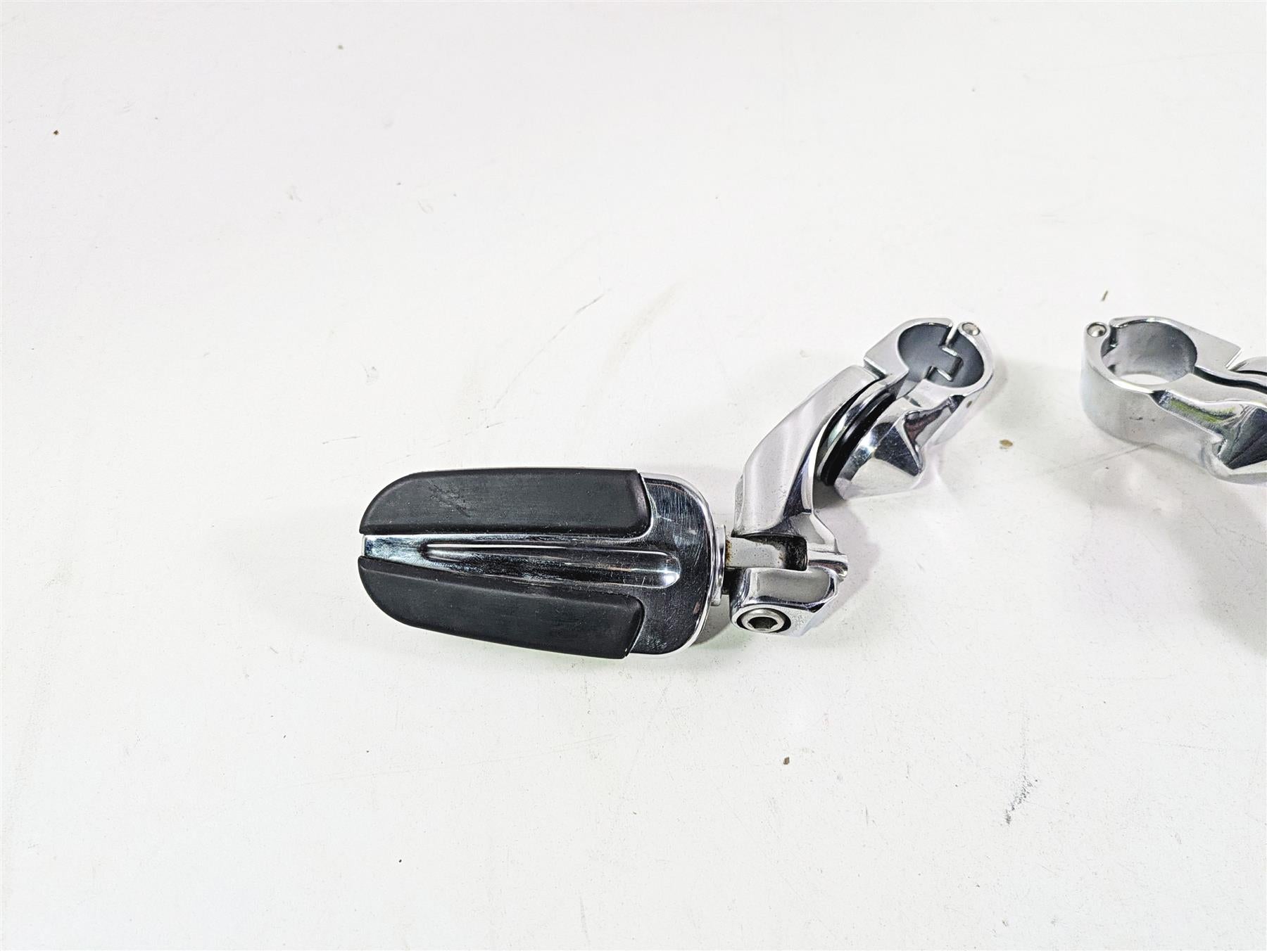 2015 Harley Touring FLHTKL Electra Glide Slipstream Highway Foot Peg Set {{ shop.shopifyCountryName }} - Mototech271