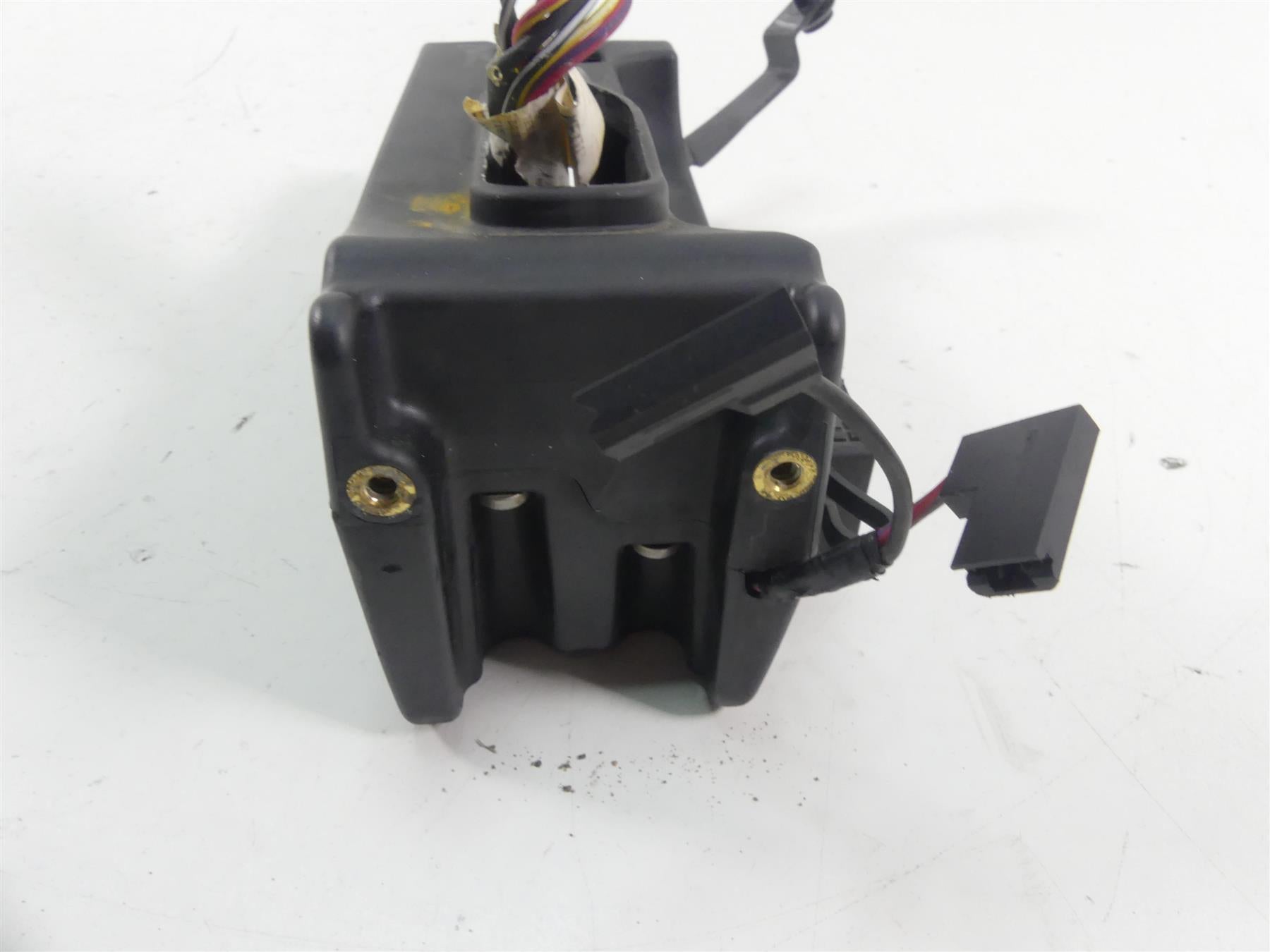 2021 Harley Softail FLSB Sport Glide Horn & Wiring Box 69201654 {{ shop.shopifyCountryName }} - Mototech271