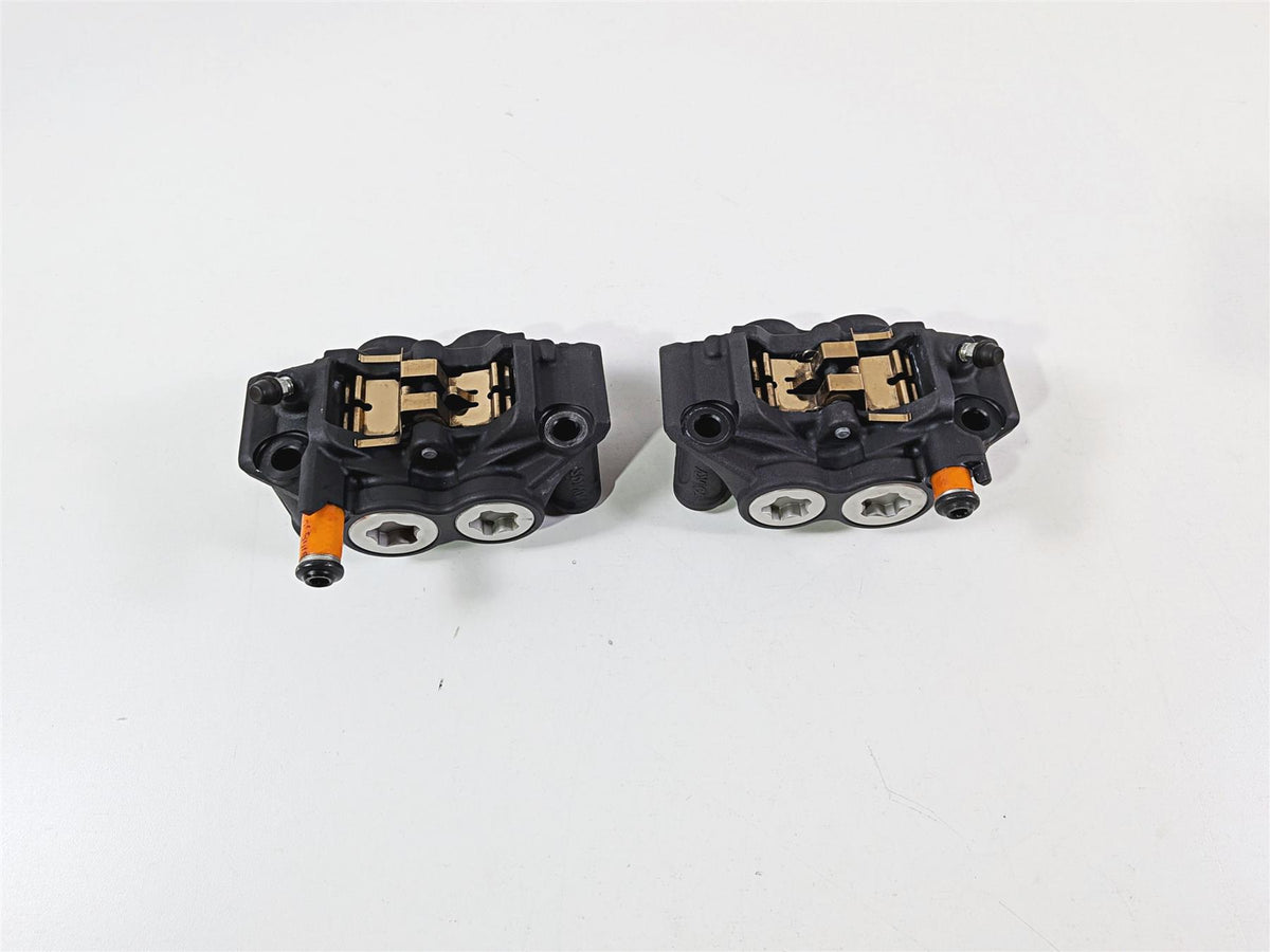 2025 Yamaha YZF R7 Front Brake Caliper & Pad Set 1RC-2580T-00-00 1RC-2580U-00-00 {{ shop.shopifyCountryName }} - Mototech271