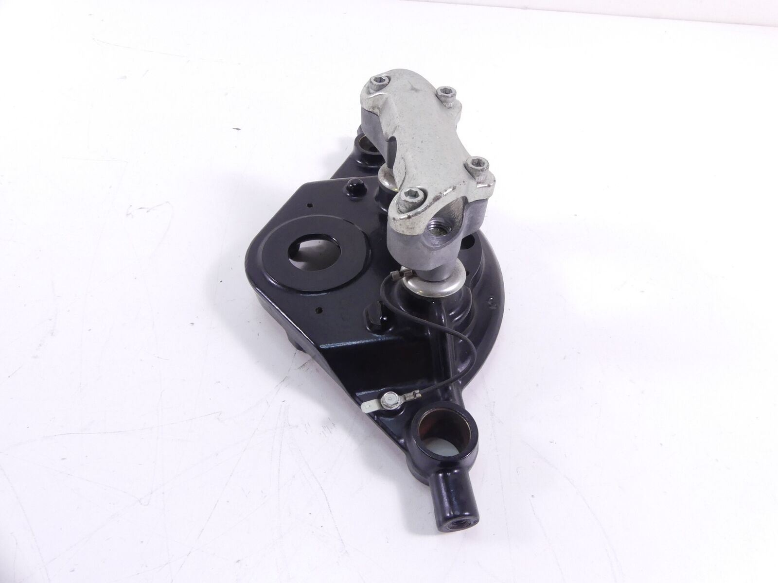 2010 Harley Touring FLHX Street Glide Upper Triple Tree & Risers 45435-10 {{ shop.shopifyCountryName }} - Mototech271