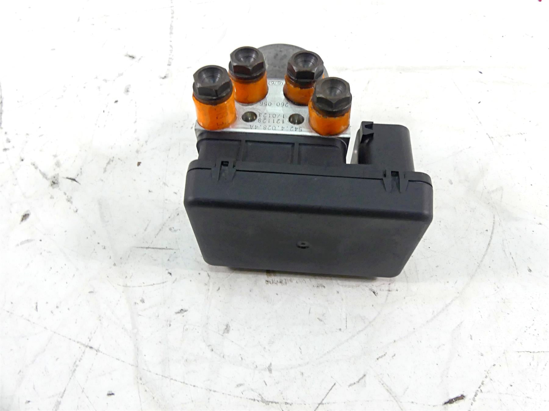 2013 Ducati Diavel Red Abs Brake Pump Module Unit 542a0284A {{ shop.shopifyCountryName }} - Mototech271