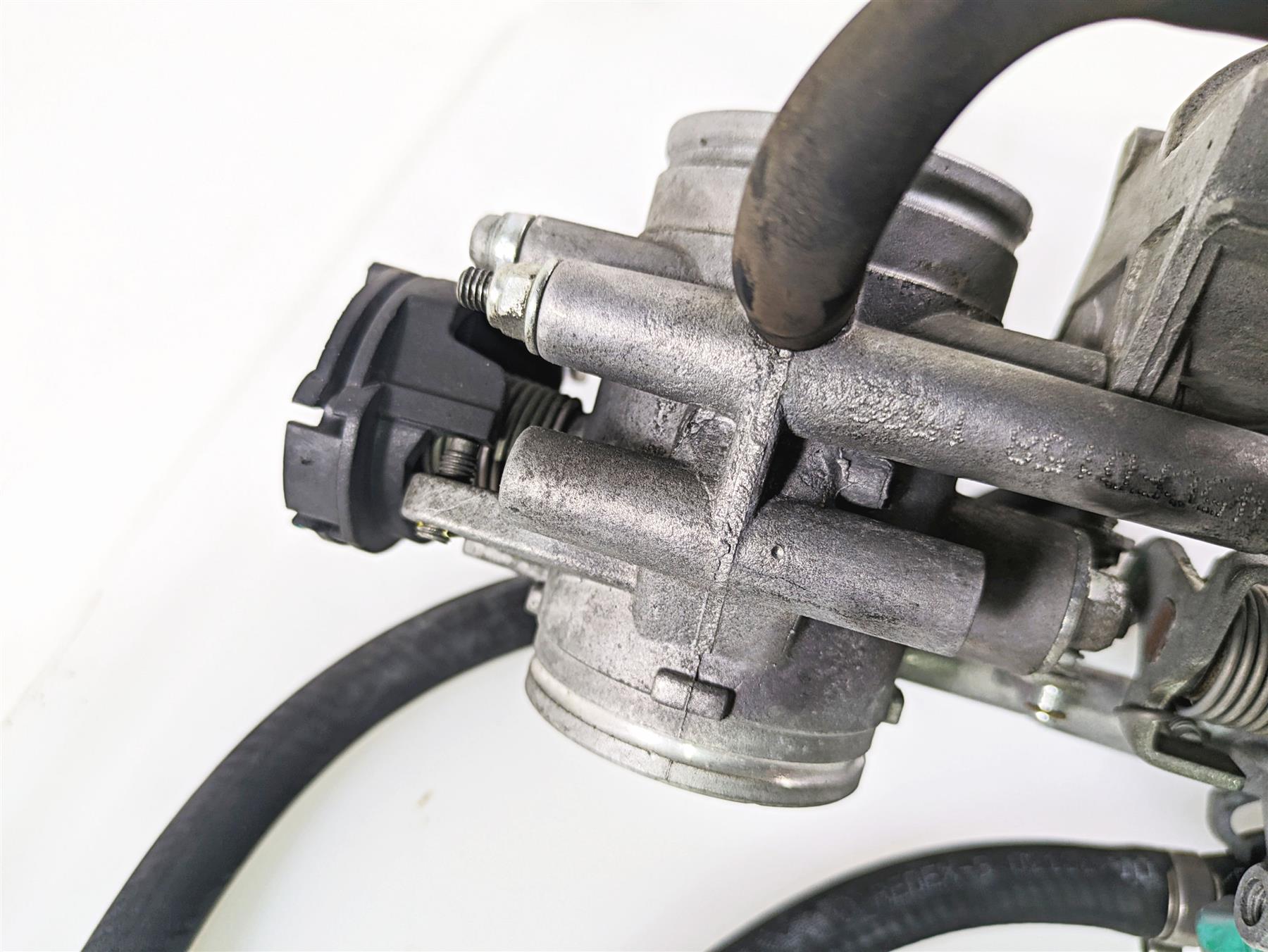 2009 Ducati Multistrada 1100 S Throttle Body Bodies Fuel Injection 28240722A {{ shop.shopifyCountryName }} - Mototech271