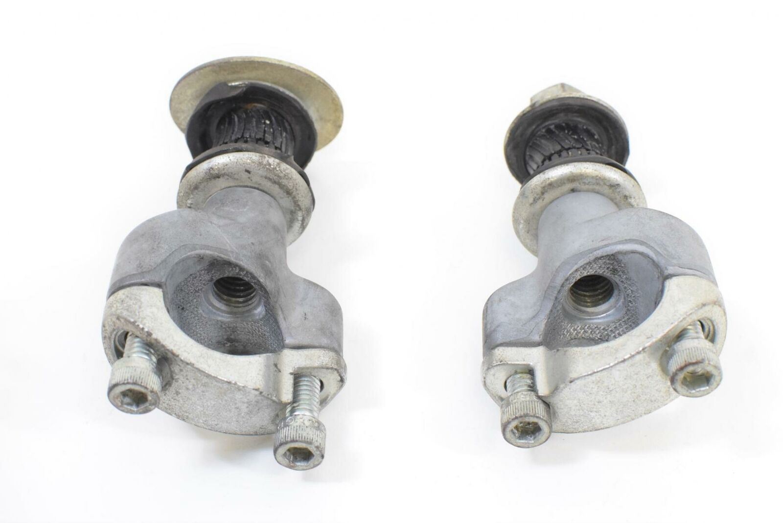 2000 Harley Touring FLHTCUI Electra Glide Handlebar Riser Holder Set 56149-88B {{ shop.shopifyCountryName }} - Mototech271