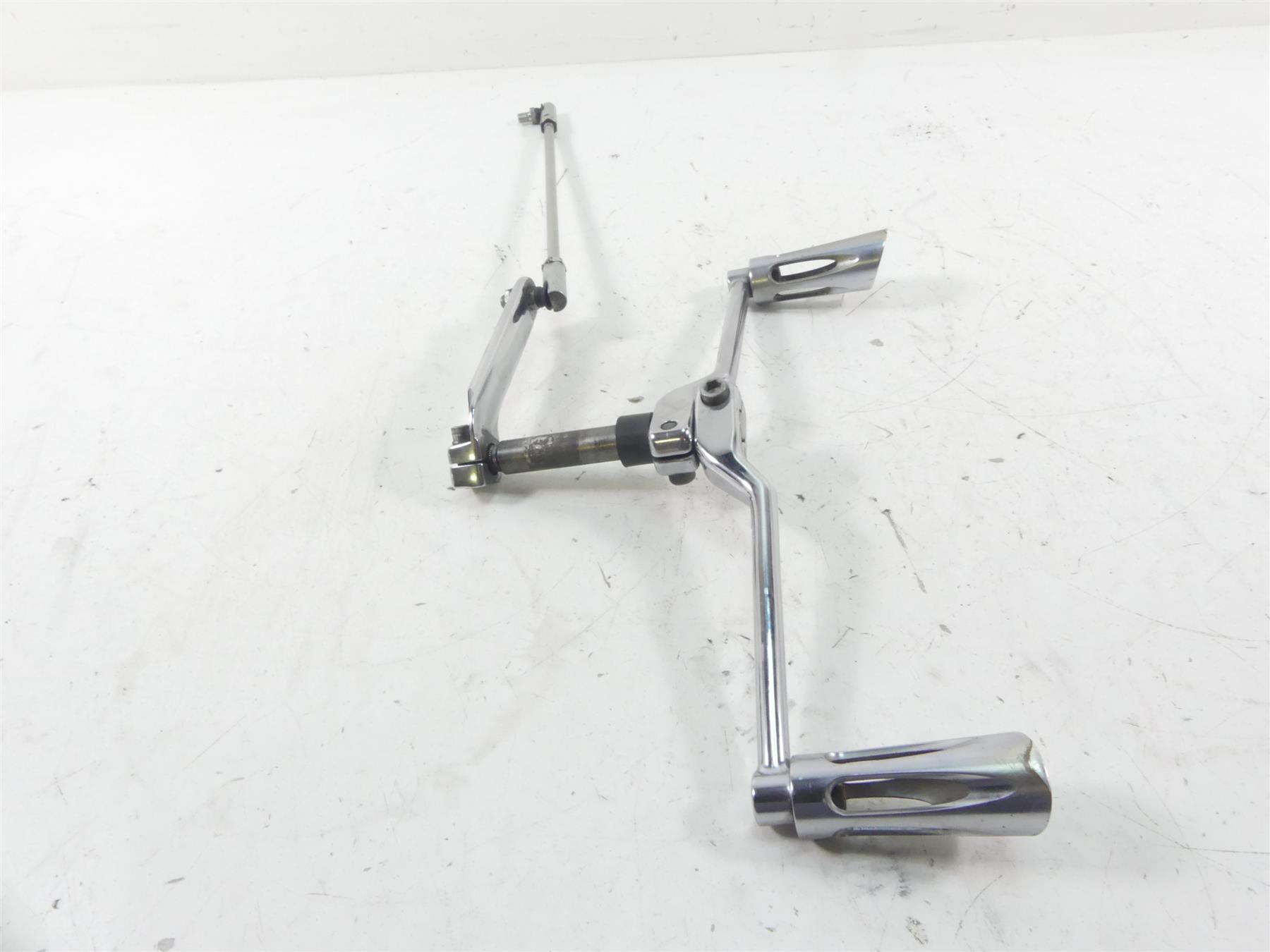 2013 Harley Touring FLHX Street Glide Shifter Shift Lever & Rod Set 33718-82B {{ shop.shopifyCountryName }} - Mototech271