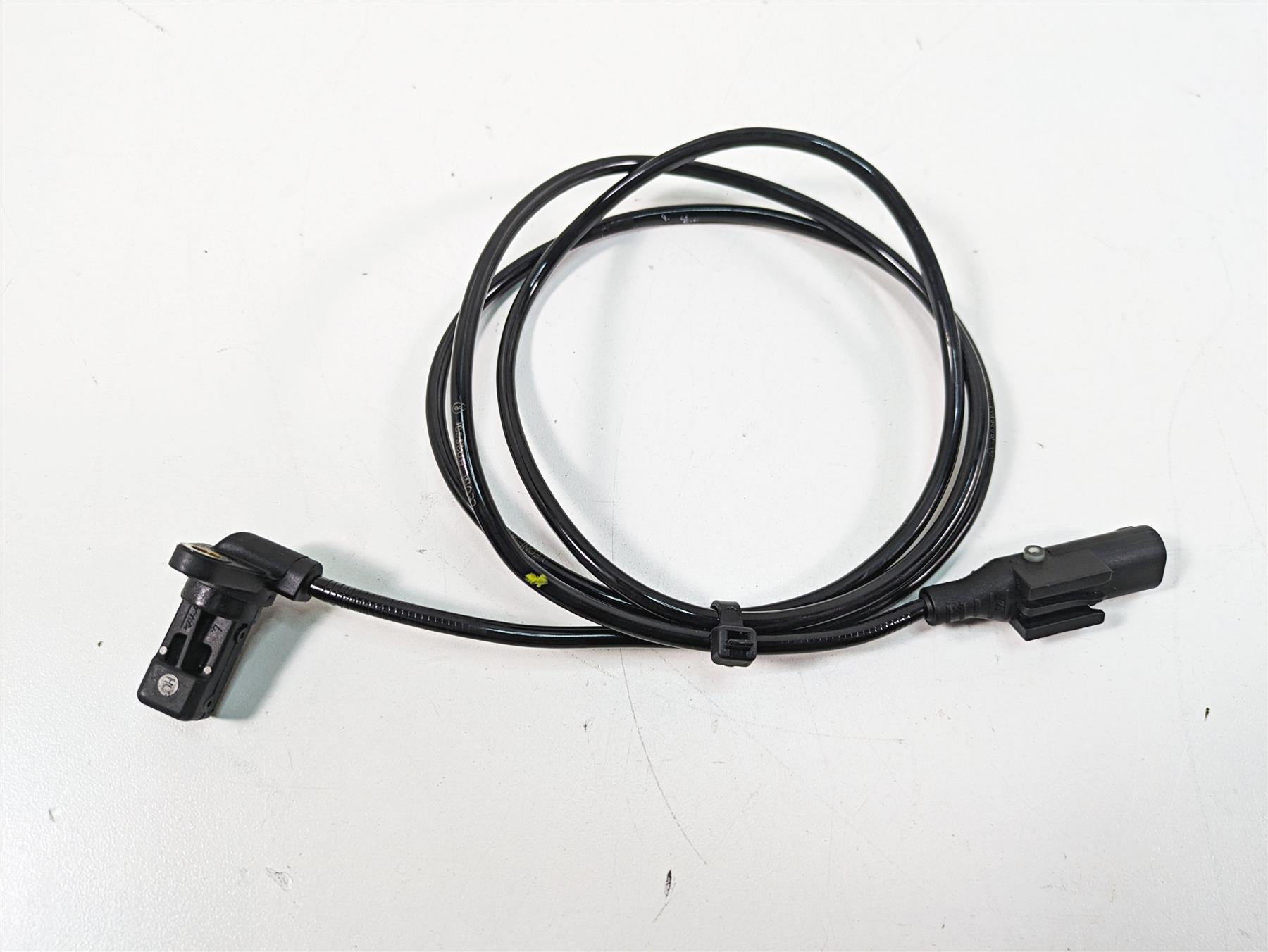 2020 Moto Guzzi V85 TT Adventure Front Abs Brake Wheel Speed Sensor 859792