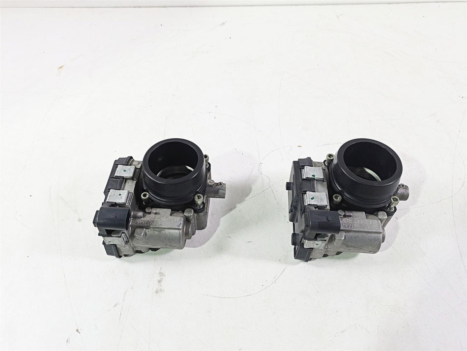 2015 Ducati Hypermotard 821 SP Throttle Body Bodies Fuel Injection Set 28240903A {{ shop.shopifyCountryName }} - Mototech271