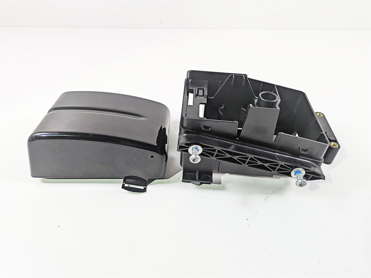 2014 Harley FXDF Dyna Fat Bob Electric Tray & Black Cover 70367-12 {{ shop.shopifyCountryName }} - Mototech271