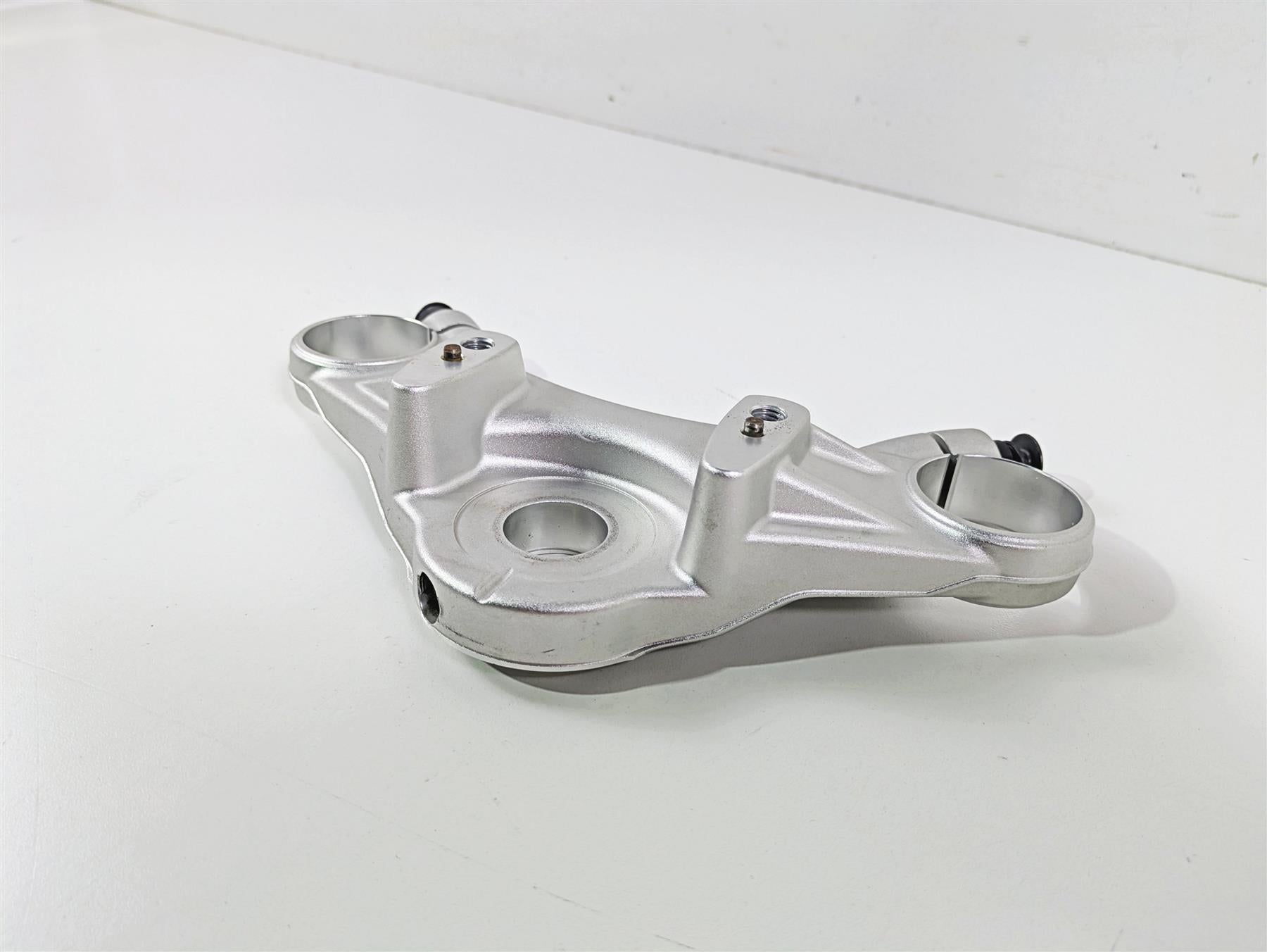 2018 BMW R nineT Urban GS K33 Upper Triple Tree Steering Clamp 31428558709 {{ shop.shopifyCountryName }} - Mototech271