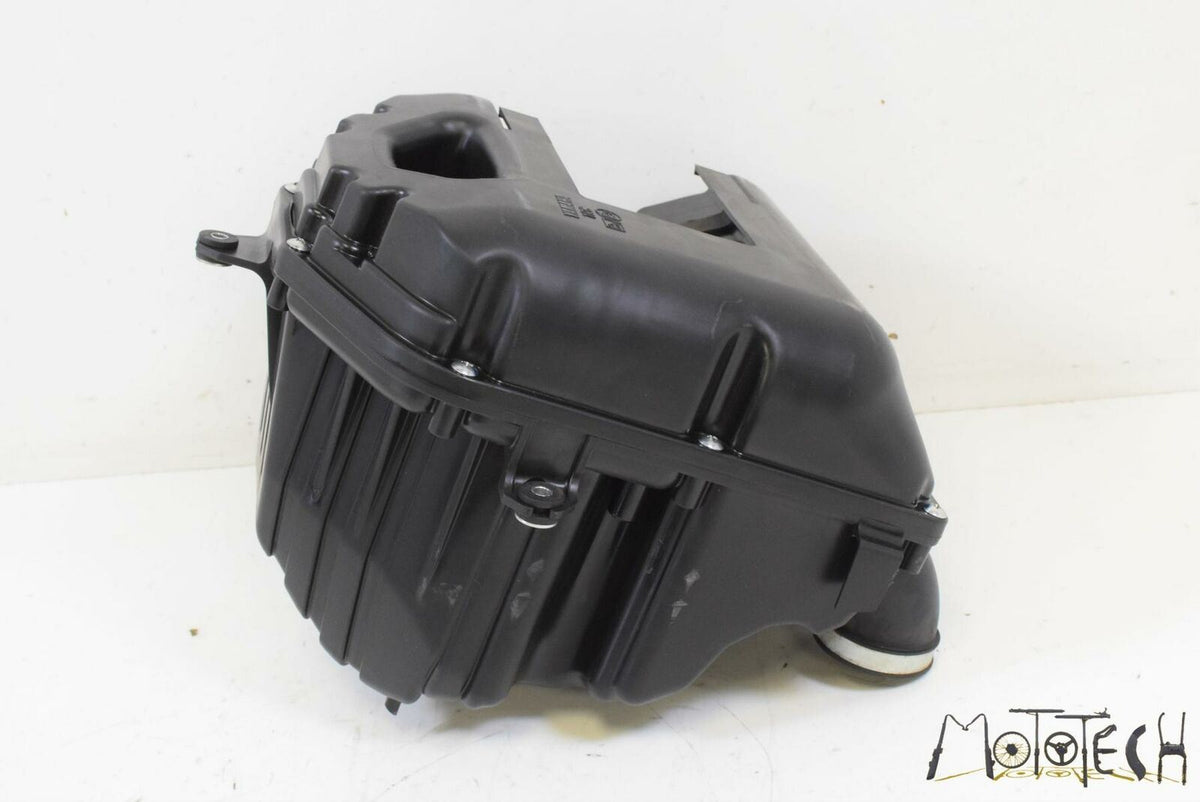 2016 Yamaha MT09 FZ09 Air Cleaner Breather Filter Box Assembly 90110-06388-00 {{ shop.shopifyCountryName }} - Mototech271