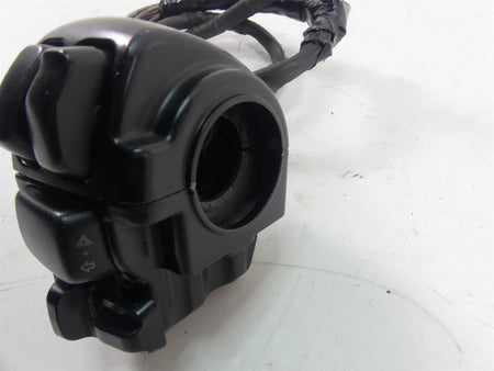 2011 Harley Touring FLTRU Road Glide Right Cruise Control Switch -Read 71682-06A {{ shop.shopifyCountryName }} - Mototech271