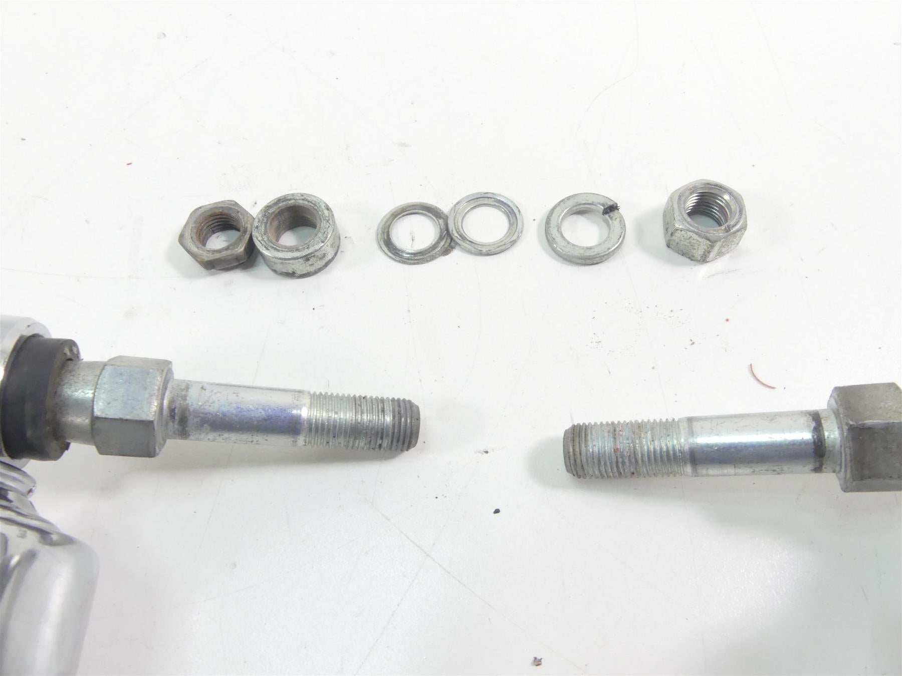 2004 Harley FXDWGI Dyna Wide Glide Straight Rear Shock Damper Set 11" 54512-90A {{ shop.shopifyCountryName }} - Mototech271