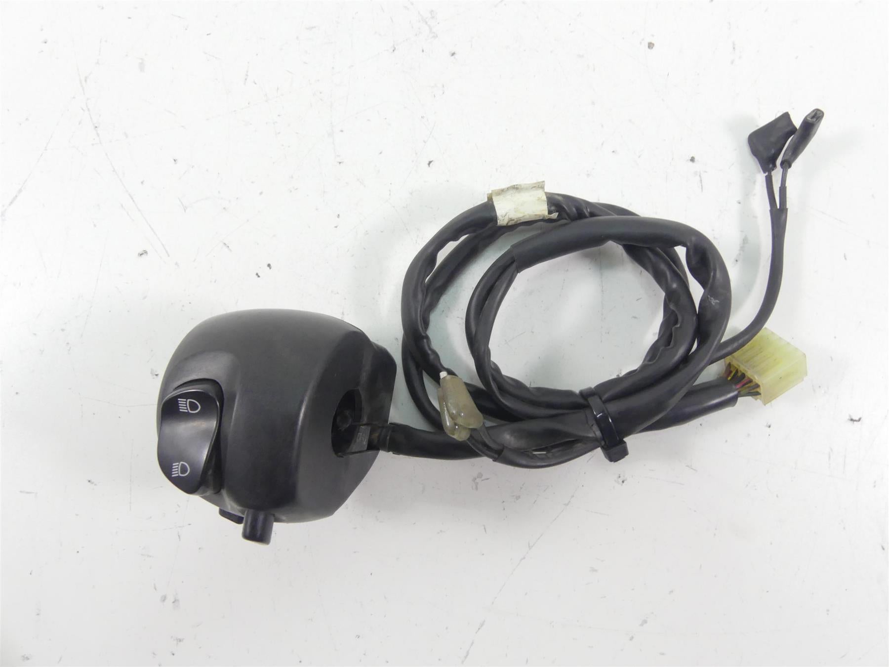 2008 Yamaha FZ1 Fazer Left Hand Blinker Light Control Switch 3C3-83972-00-00 {{ shop.shopifyCountryName }} - Mototech271