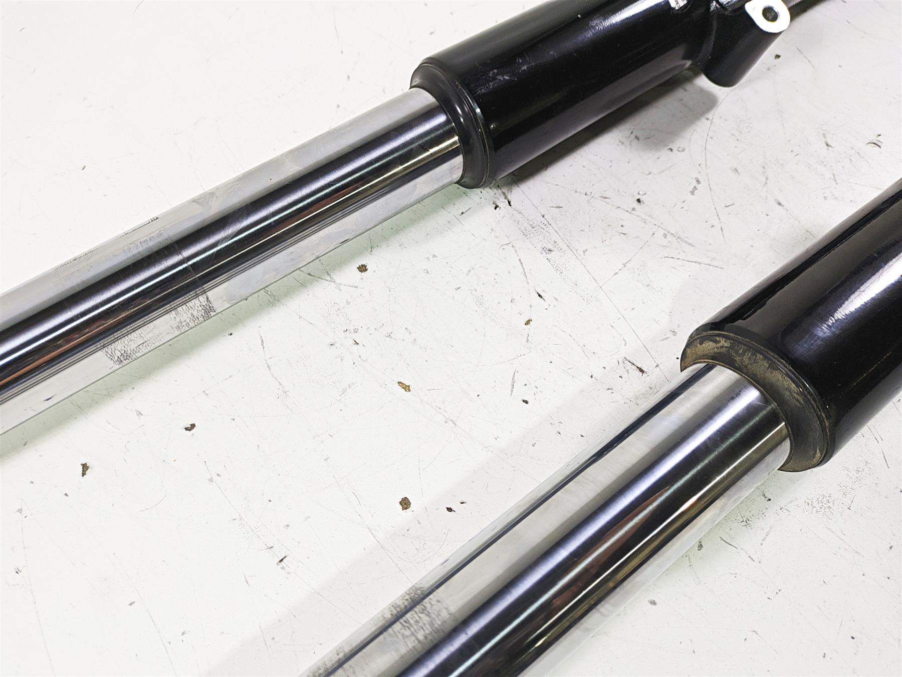 2021 Harley Softail FLSL Slim Straight Front Fork Legs 49Mm 45400190 45400189 {{ shop.shopifyCountryName }} - Mototech271