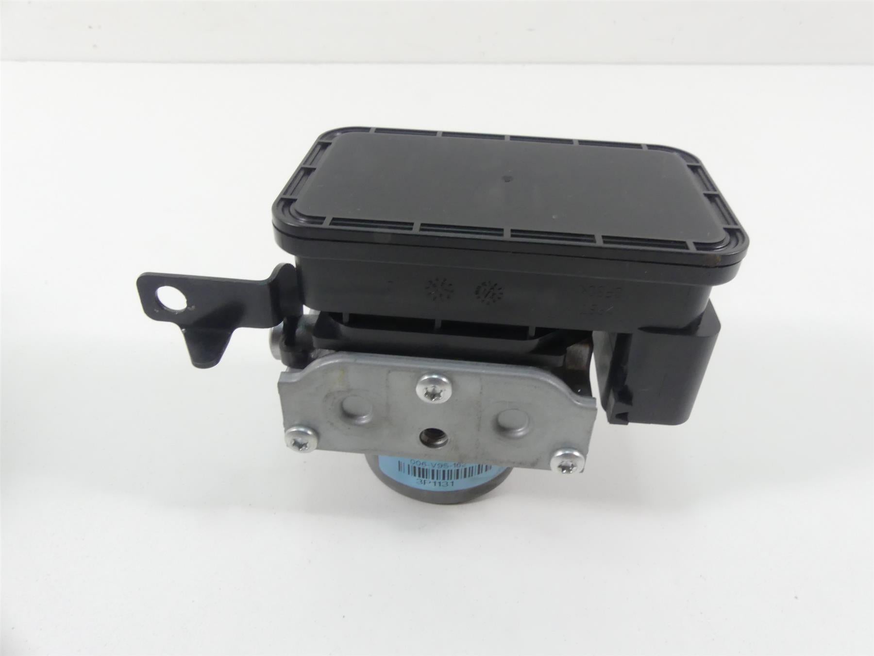 2013 Triumph Street Triple 675R Nissin Abs Brake Module Pump T2021487 {{ shop.shopifyCountryName }} - Mototech271