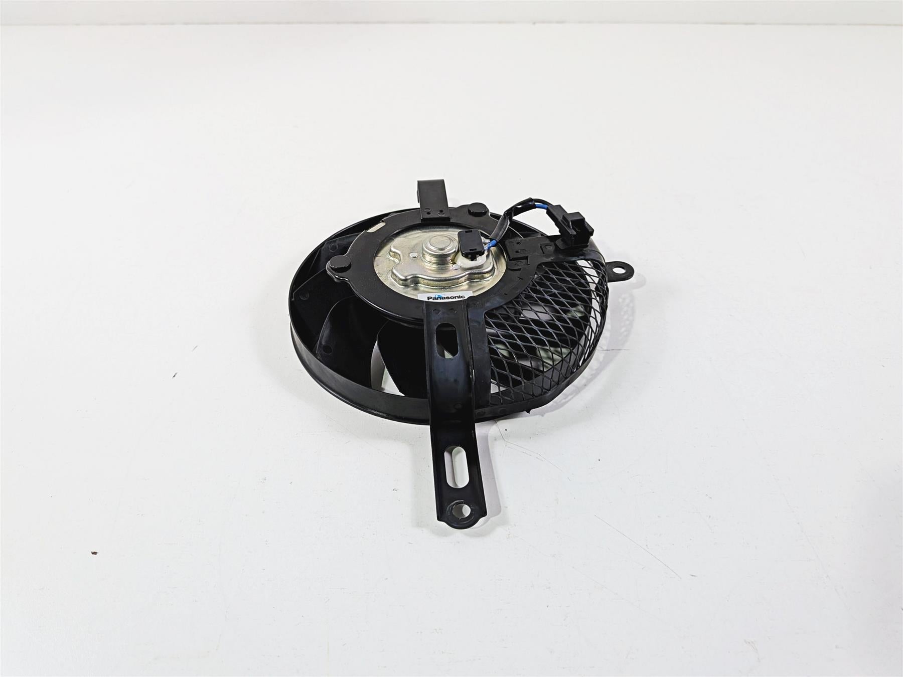2024 Suzuki GSXR 600 Radiator Cooling Fan - Tested 17710-14J00 {{ shop.shopifyCountryName }} - Mototech271