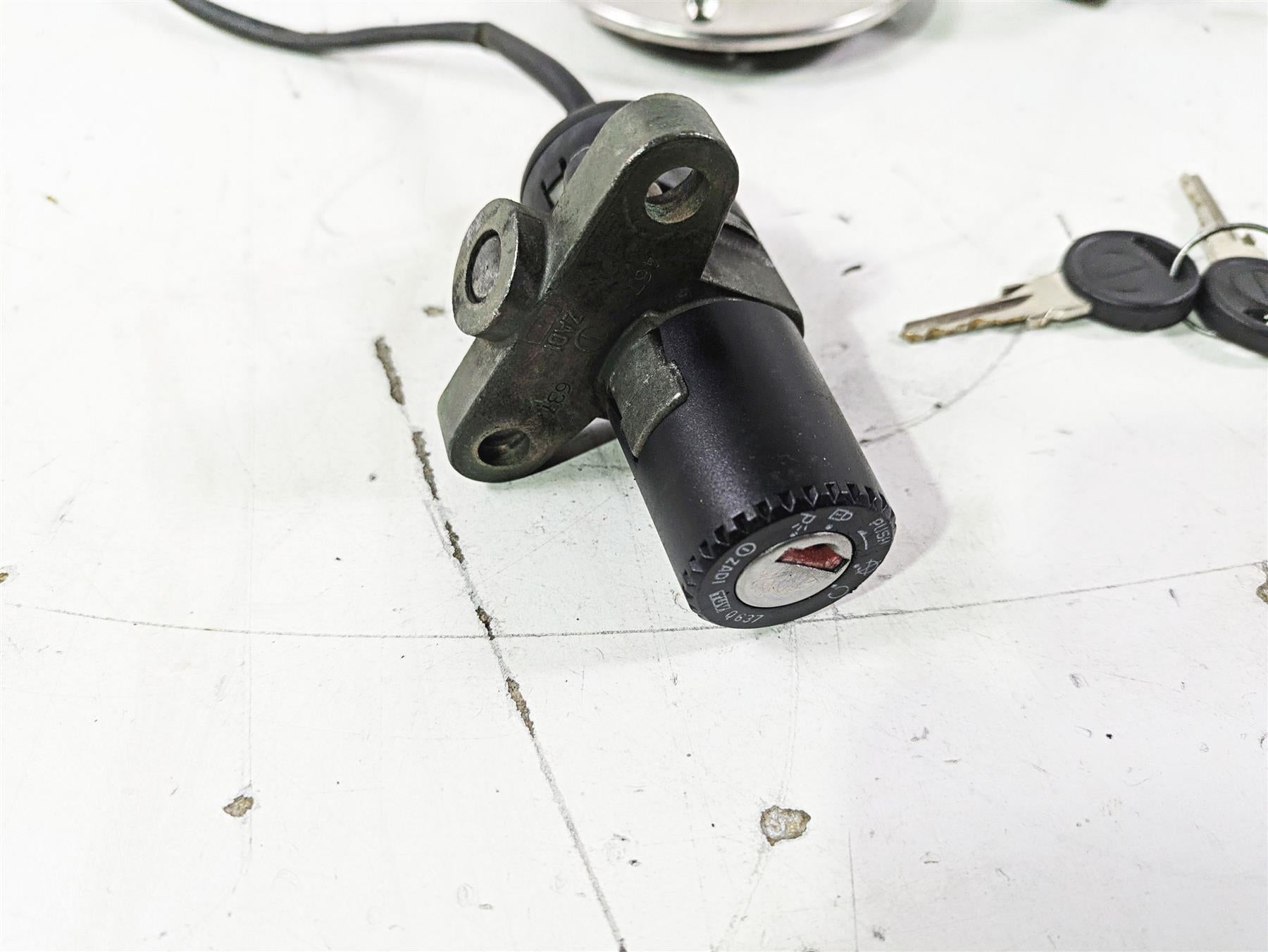 1998 Moto Guzzi California 1100 EV Ignition Switch Key Lock Cap Set GU03736801 {{ shop.shopifyCountryName }} - Mototech271