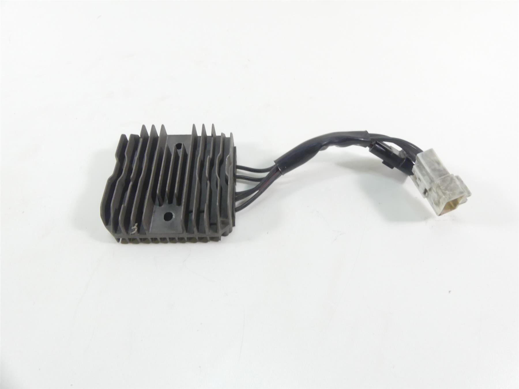 2007 Suzuki M109R VZR1800 Boulevard Rectifier Voltage Regulator 32800-10G20 {{ shop.shopifyCountryName }} - Mototech271