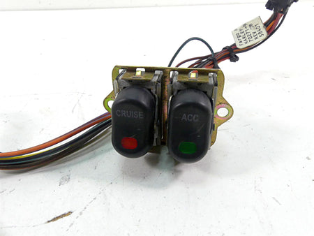 2006 Harley Touring FLHTCU SE E-Glide Auxiliary Spot Spkr Switches Set 70271-98 {{ shop.shopifyCountryName }} - Mototech271