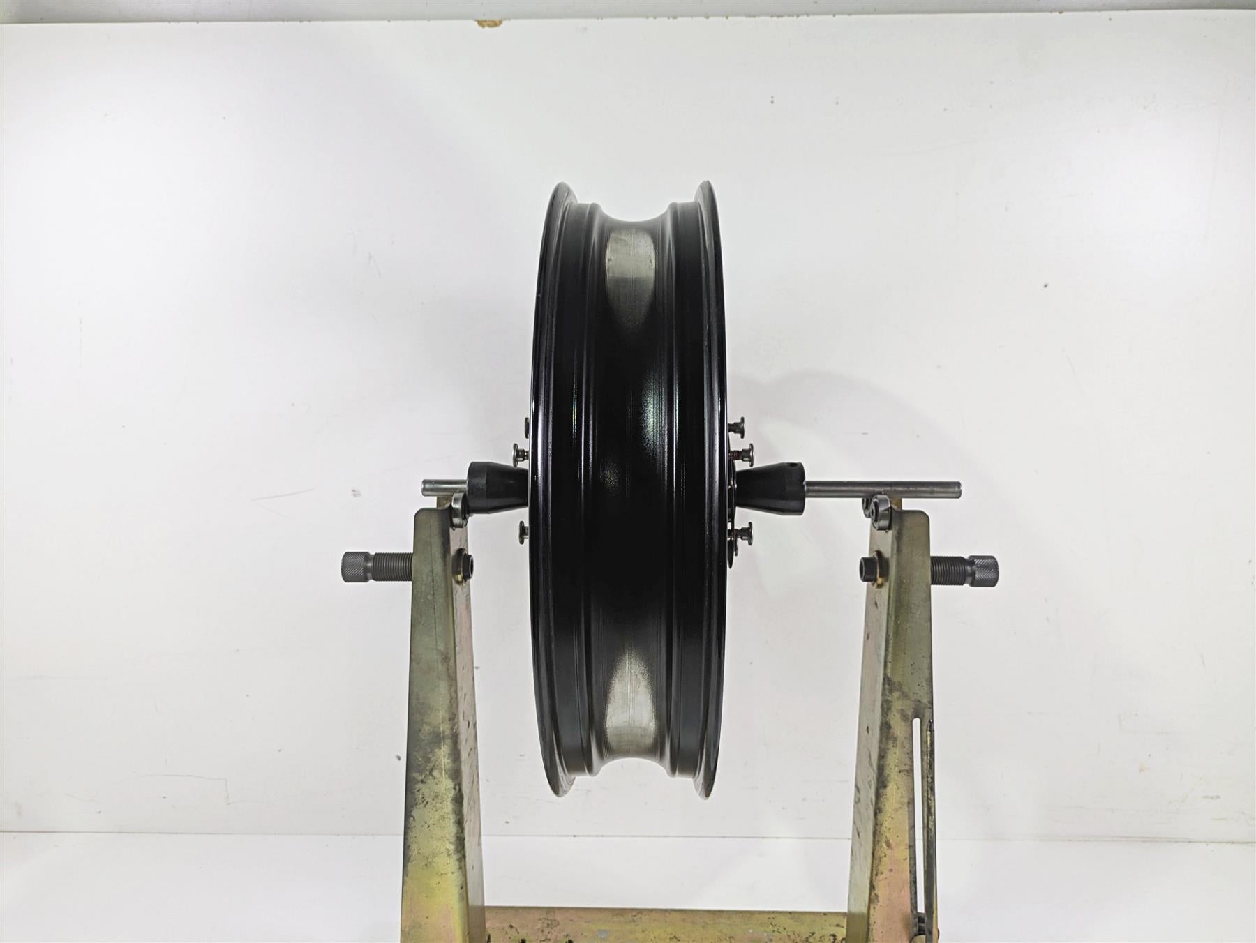 2020 Kawasaki ZX6R ZX636 Ninja Front Wheel Rim Strgt 17x3.5 Enkei 41073-0728-18F {{ shop.shopifyCountryName }} - Mototech271