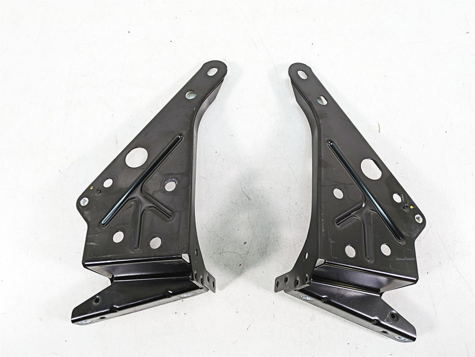 2020 Harley Touring FLHX Street Glide Front Fairing Mounting Brackets 57000170 {{ shop.shopifyCountryName }} - Mototech271