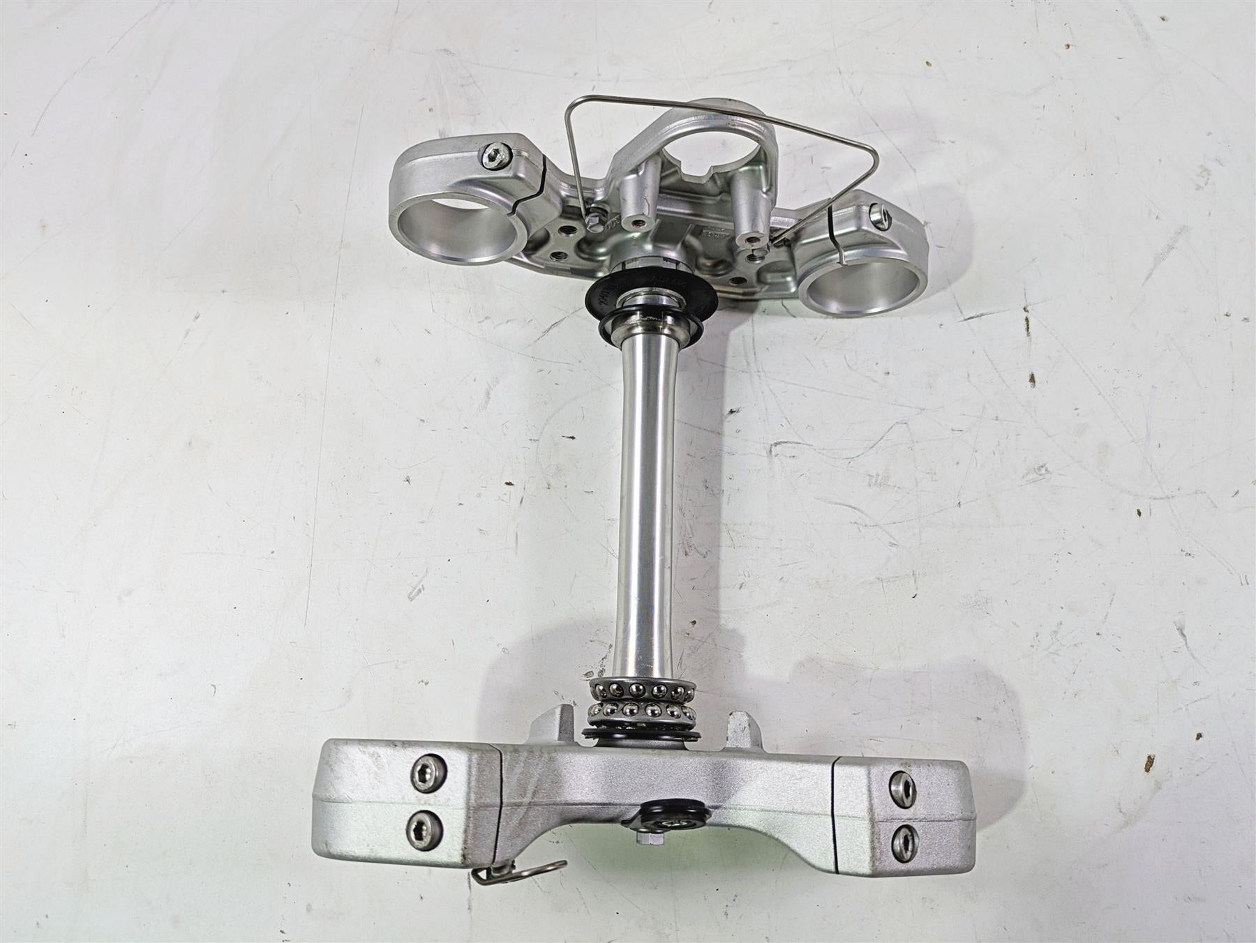 2013 Triumph Tiger 1215 Explorer Lower Upper Triple Tree Set T2041550 T2041622 {{ shop.shopifyCountryName }} - Mototech271