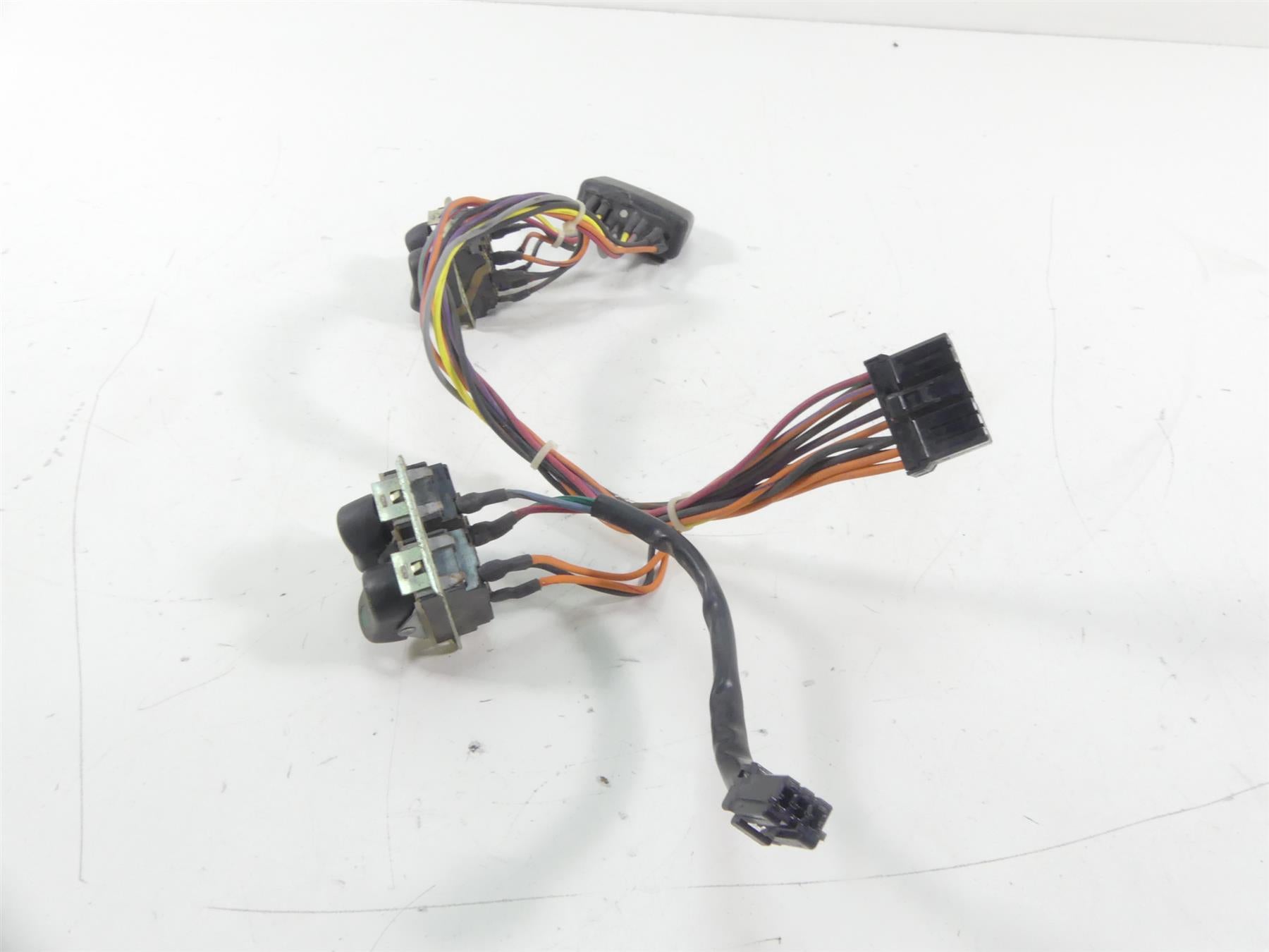 2007 Harley Touring FLHTCU SE CVO Electra Glide Auxiliary Switches Set 70290-07 {{ shop.shopifyCountryName }} - Mototech271