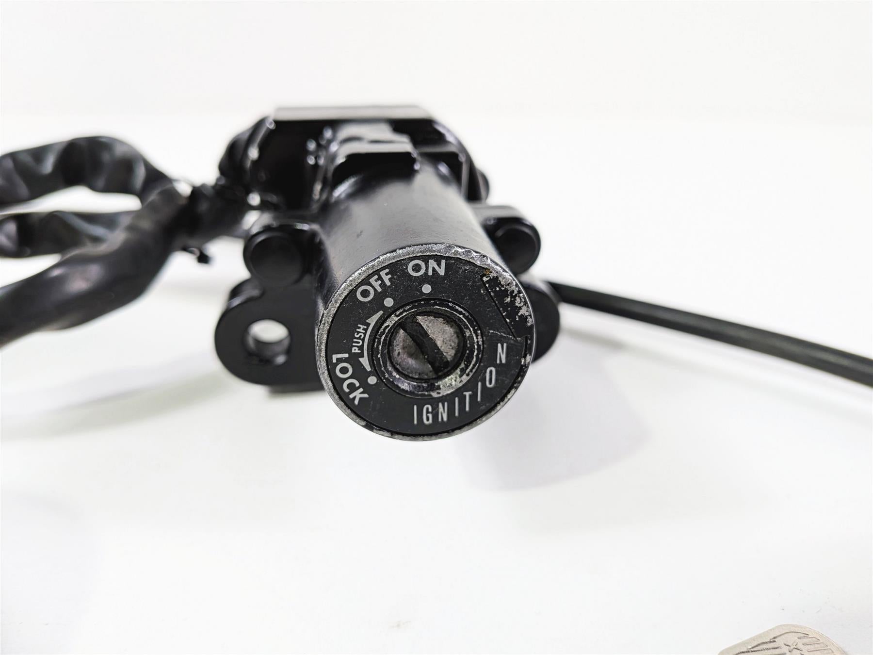 2008 Yamaha YZF R1 RN19 Ignition Switch Key Lock Gas Cap Seat Set 4C8-82501-10 {{ shop.shopifyCountryName }} - Mototech271