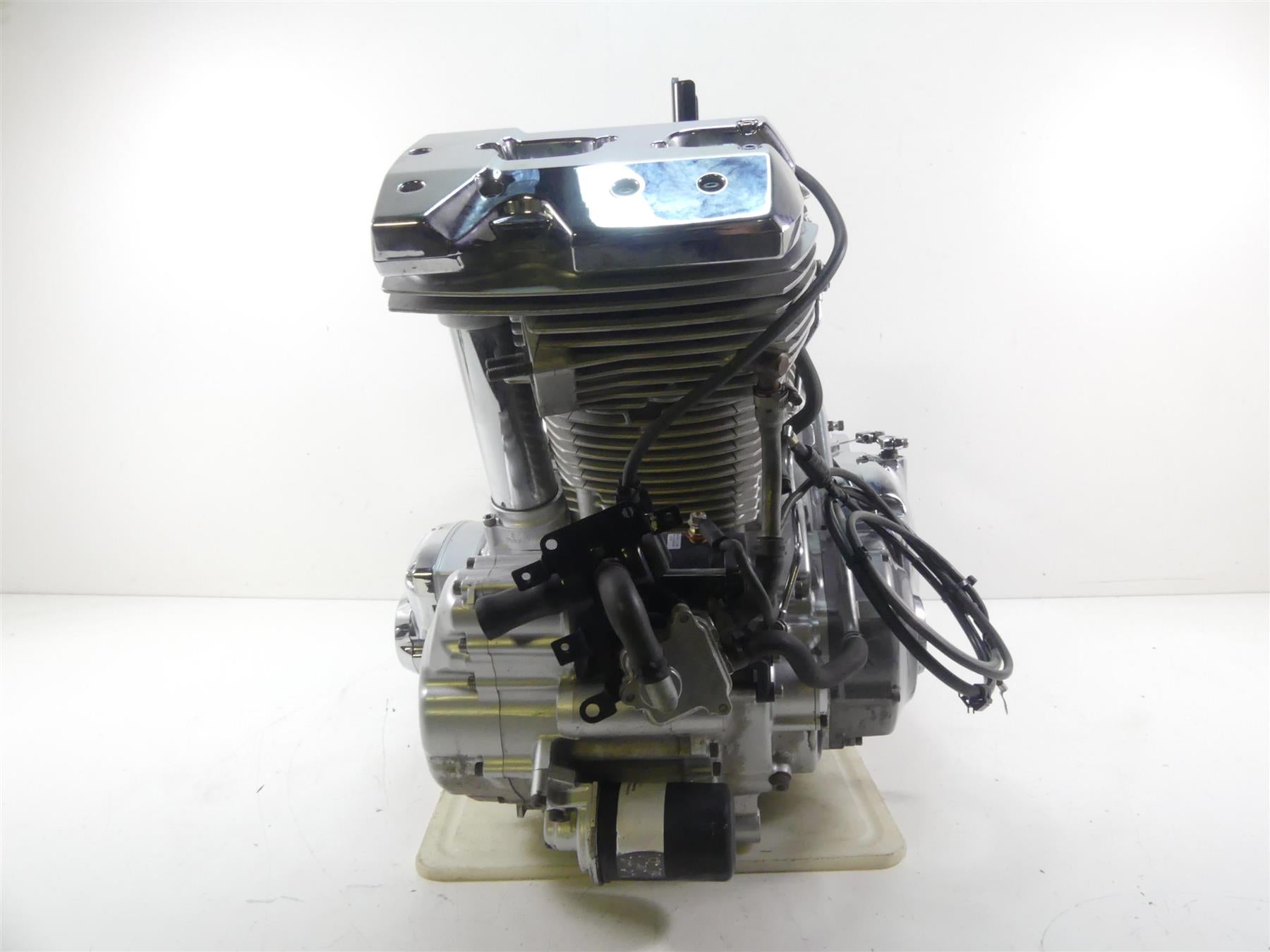 2001 Yamaha XV1600 Road Star Running Engine Motor 14K - Video 4WM-15100-00-00 {{ shop.shopifyCountryName }} - Mototech271