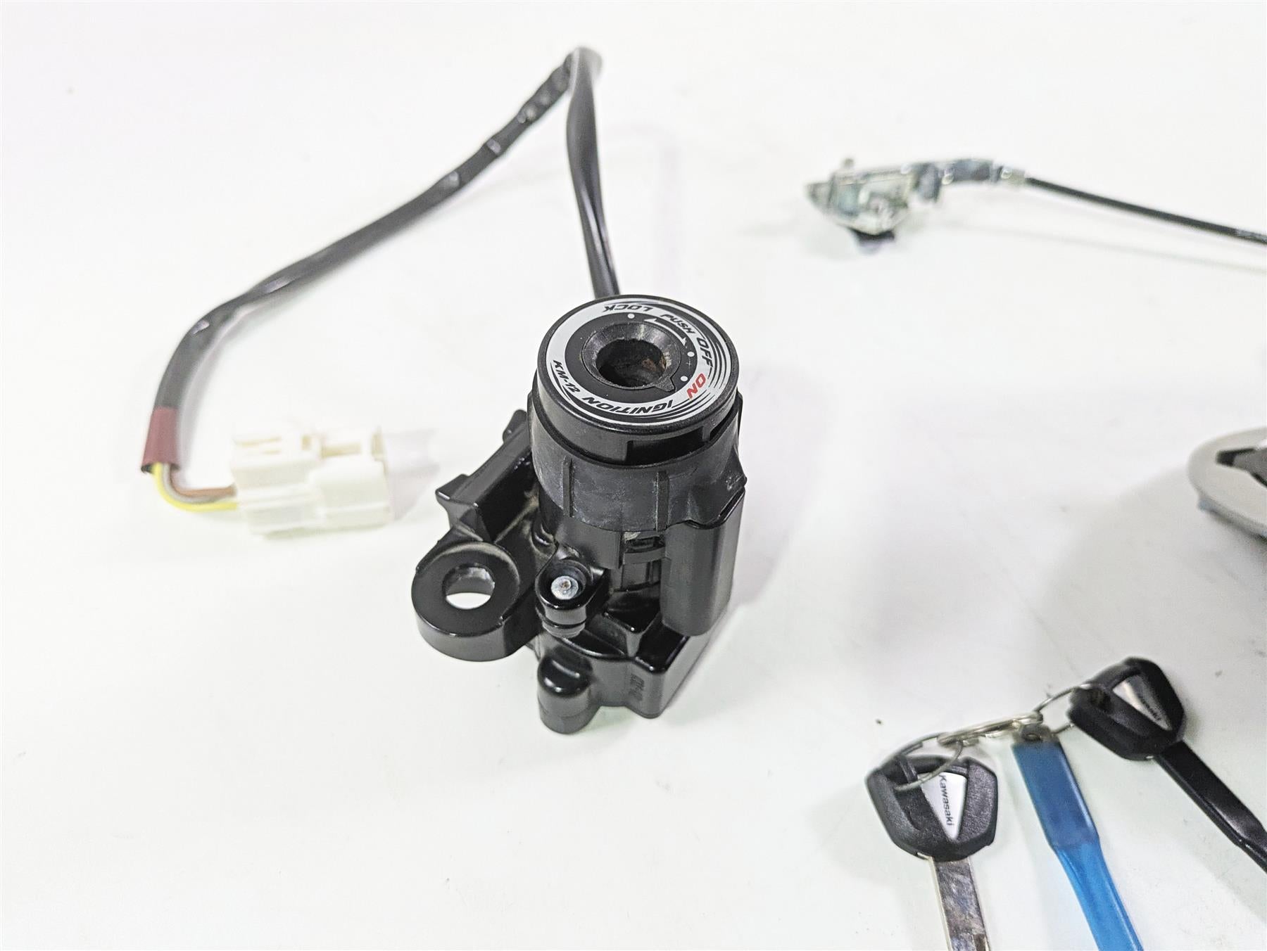 2020 Kawasaki ZX6R ZX636 Ninja Ignition Switch Key Lock Set 27048