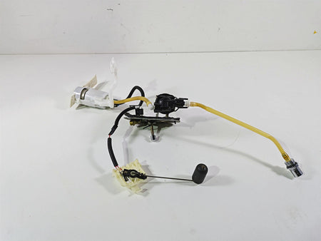 2009 Harley FLSTSB Cross Bones Fuel Gas Petrol Pump - Tested 75284-08A 75252-08 {{ shop.shopifyCountryName }} - Mototech271