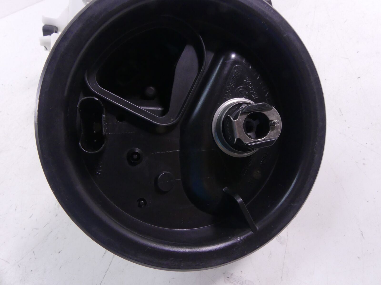 2018 BMW K1600 Bagger Fuel Gas Petrol Pump & Level Sender 16148563526 {{ shop.shopifyCountryName }} - Mototech271