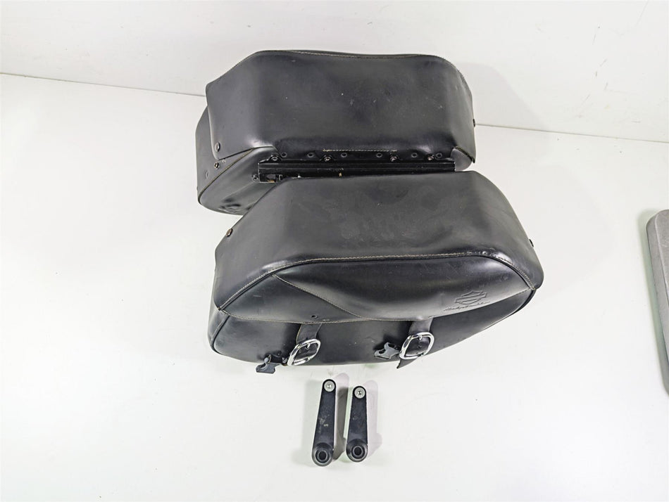 2009 Harley FXDC Dyna Super Glide Left Right Saddlebag & Mounts Set 90182-08 {{ shop.shopifyCountryName }} - Mototech271