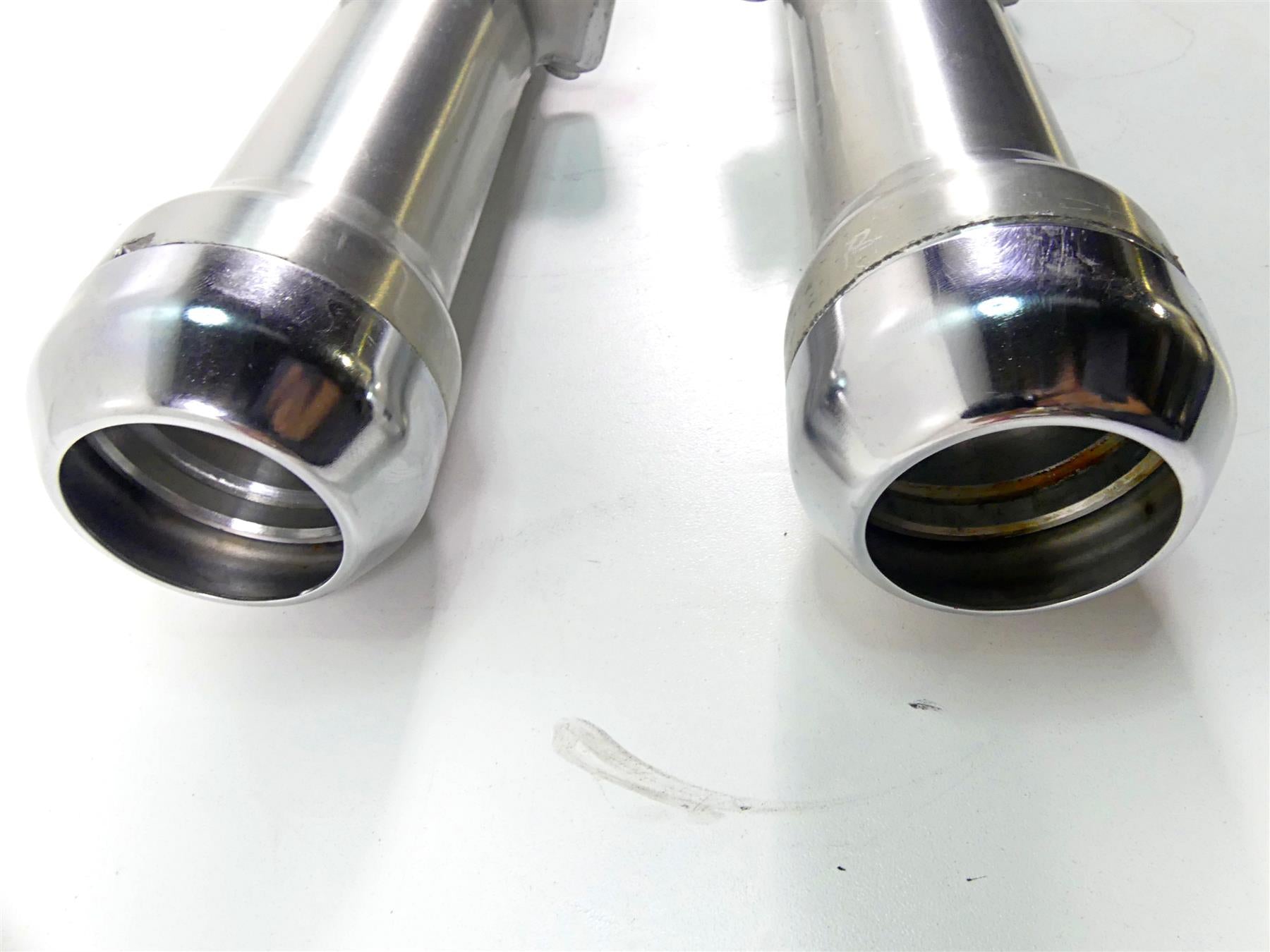 2005 Harley Sportster XL1200 C Showa Front Fork Lowers Set 45901-04 45900-04 {{ shop.shopifyCountryName }} - Mototech271