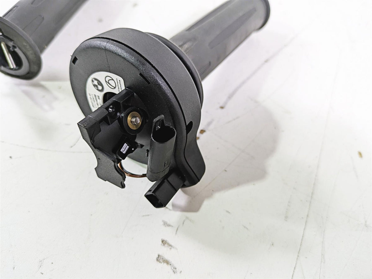 2016 BMW R1200GS GSW K50 Heated Cruise Hand Grip Set 61318552117 61318552120 {{ shop.shopifyCountryName }} - Mototech271