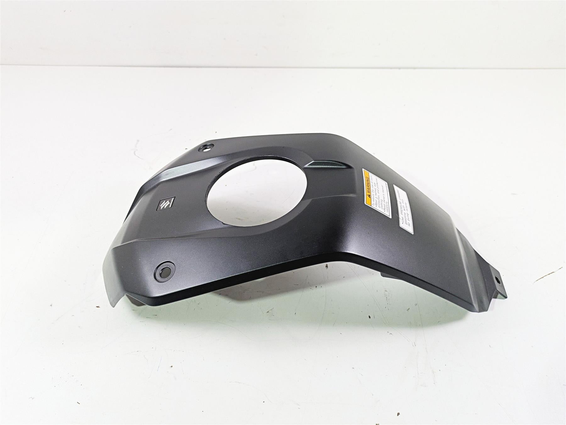 2020 Suzuki V-Strom 1050 XT Upper Fuel Gas Tank Cover Fairing 44291-06L00-YUA