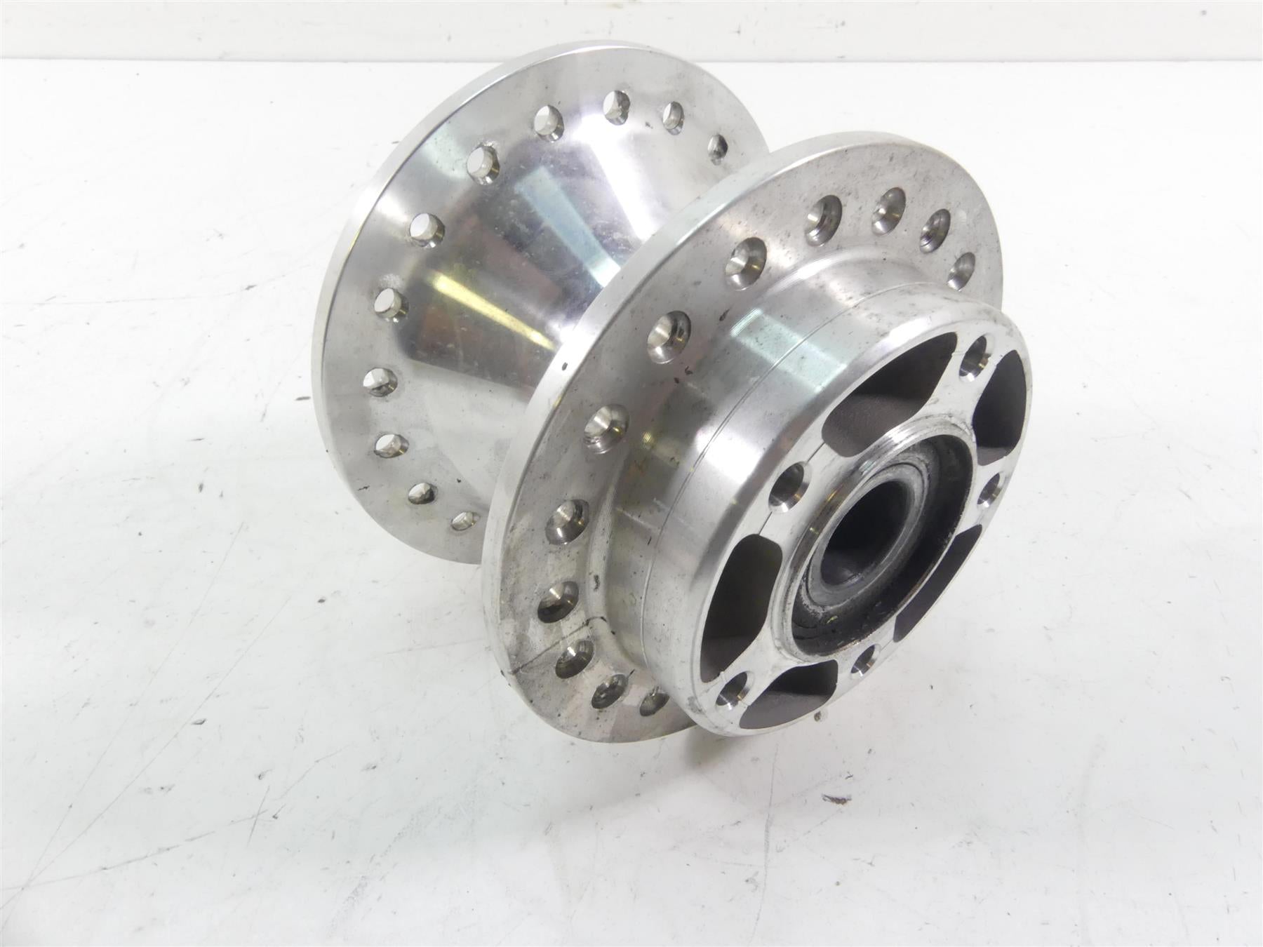 2019 Harley Softail FXBB Street Bob Front Spoke Wheel Rim Hub 43300565 41426-07