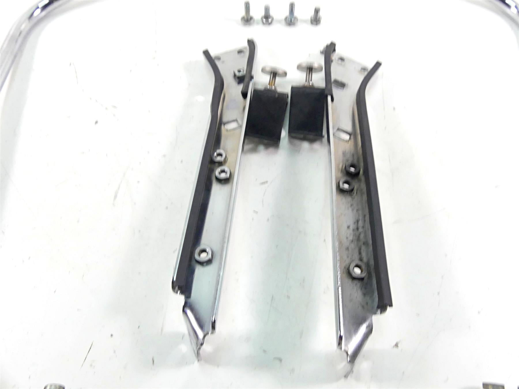 2008 Harley Touring FLHX Street Glide Saddlebag Mounts Rails Set 49207-04 {{ shop.shopifyCountryName }} - Mototech271