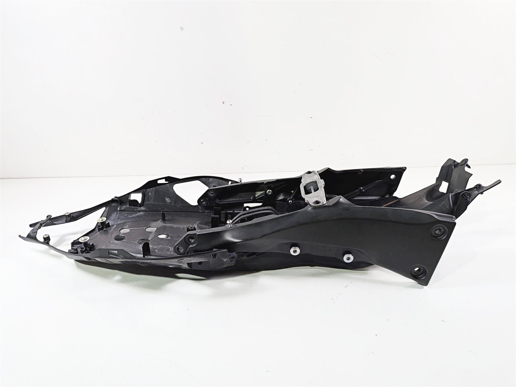 2022 Kawasaki ZX10R ZX1000 Ninja Rear Subframe & Inner Fender 32160-1865 {{ shop.shopifyCountryName }} - Mototech271