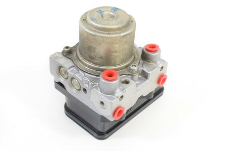 2015 Triumph Rocket III Touring ABS ABS Brake Braking Module Pump T2020413 {{ shop.shopifyCountryName }} - Mototech271