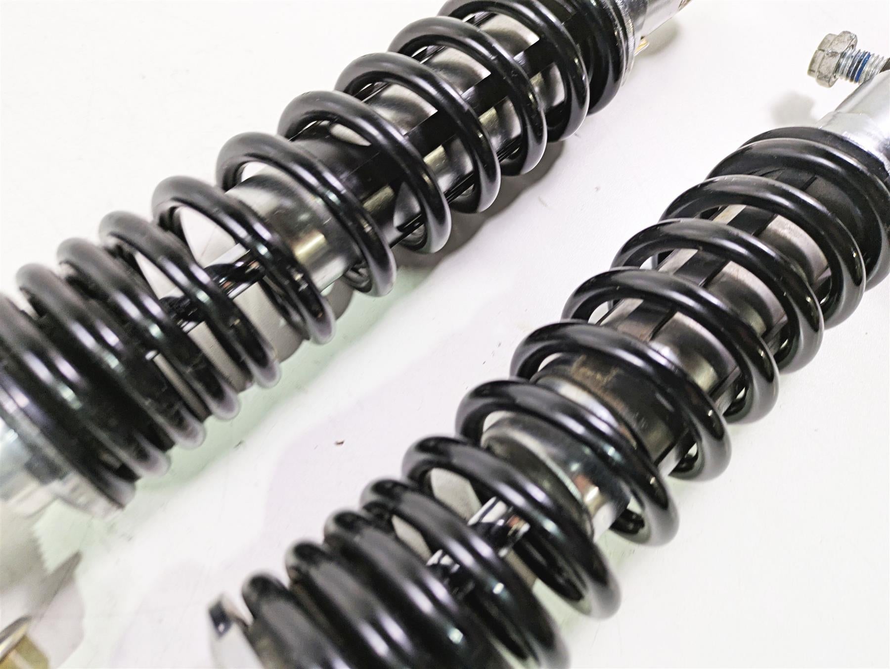2013 Harley VRSCF Muscle Rod Rear Shock Damper Set 13" - READ 54617-09 {{ shop.shopifyCountryName }} - Mototech271