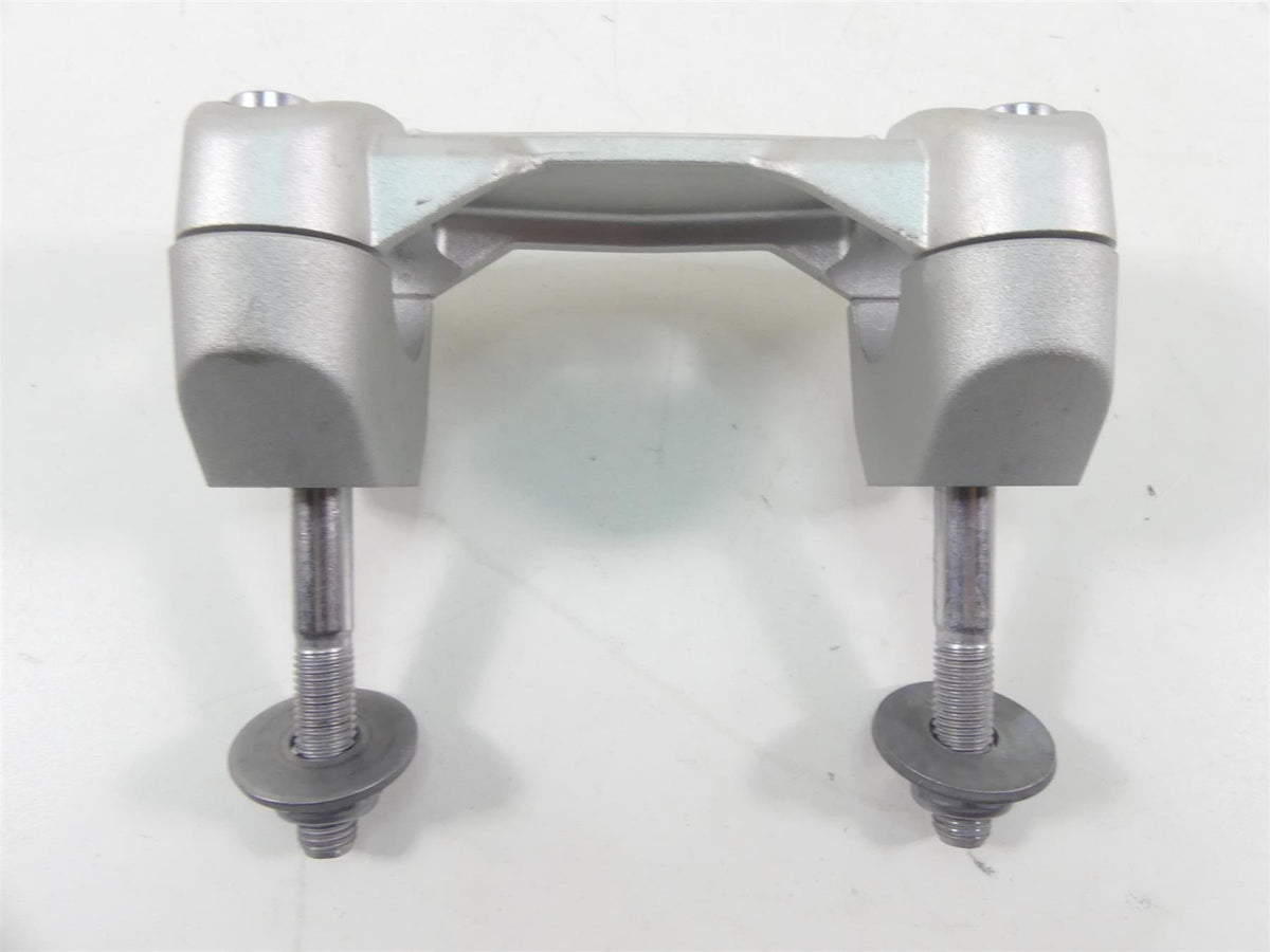 2020 Triumph Speed Triple RS 1050 Handlebar Holder Riser Set T2042064 T2041599 {{ shop.shopifyCountryName }} - Mototech271