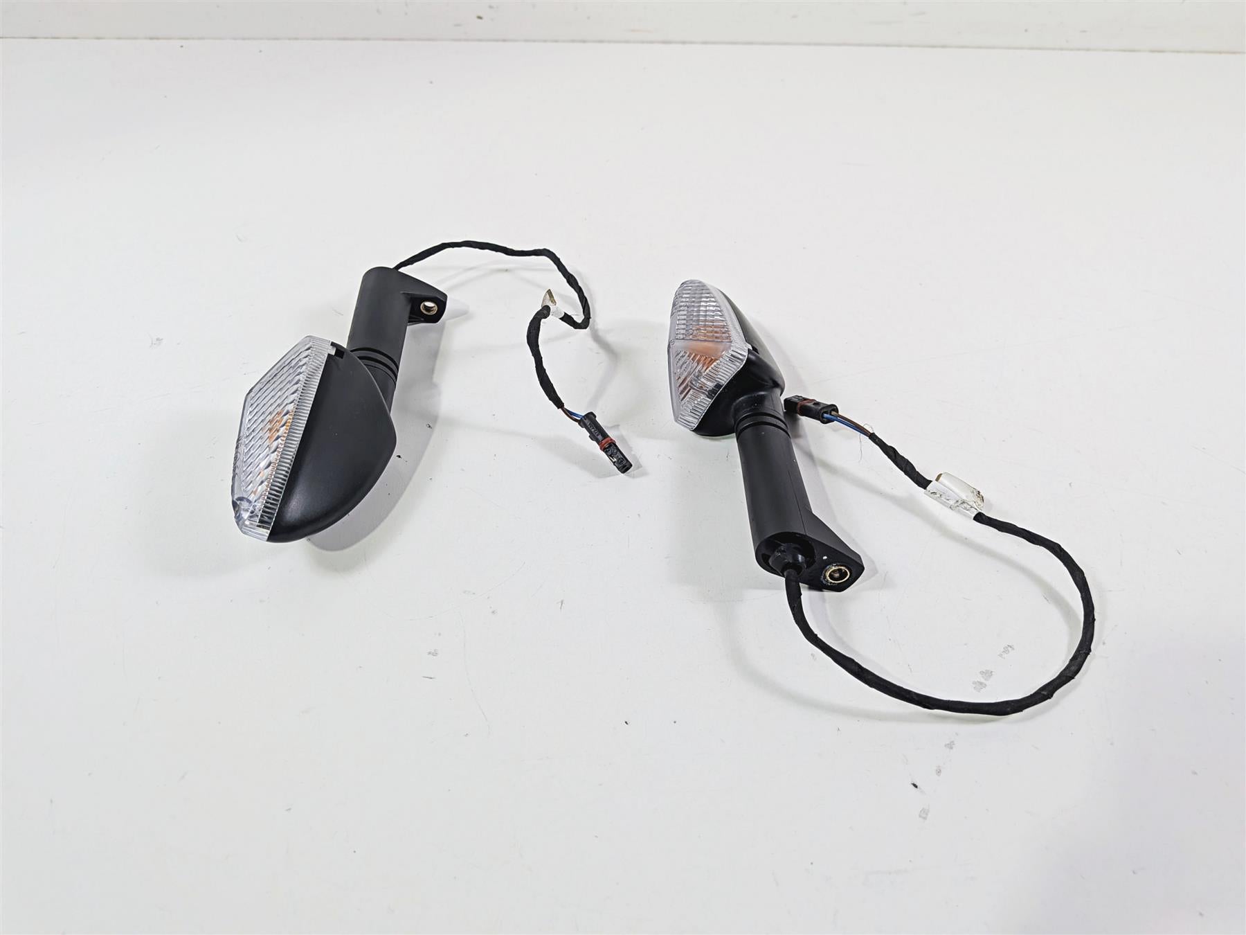2016 BMW R1200 GS K50 Front Blinker Turn Signal Set 63138534353 {{ shop.shopifyCountryName }} - Mototech271