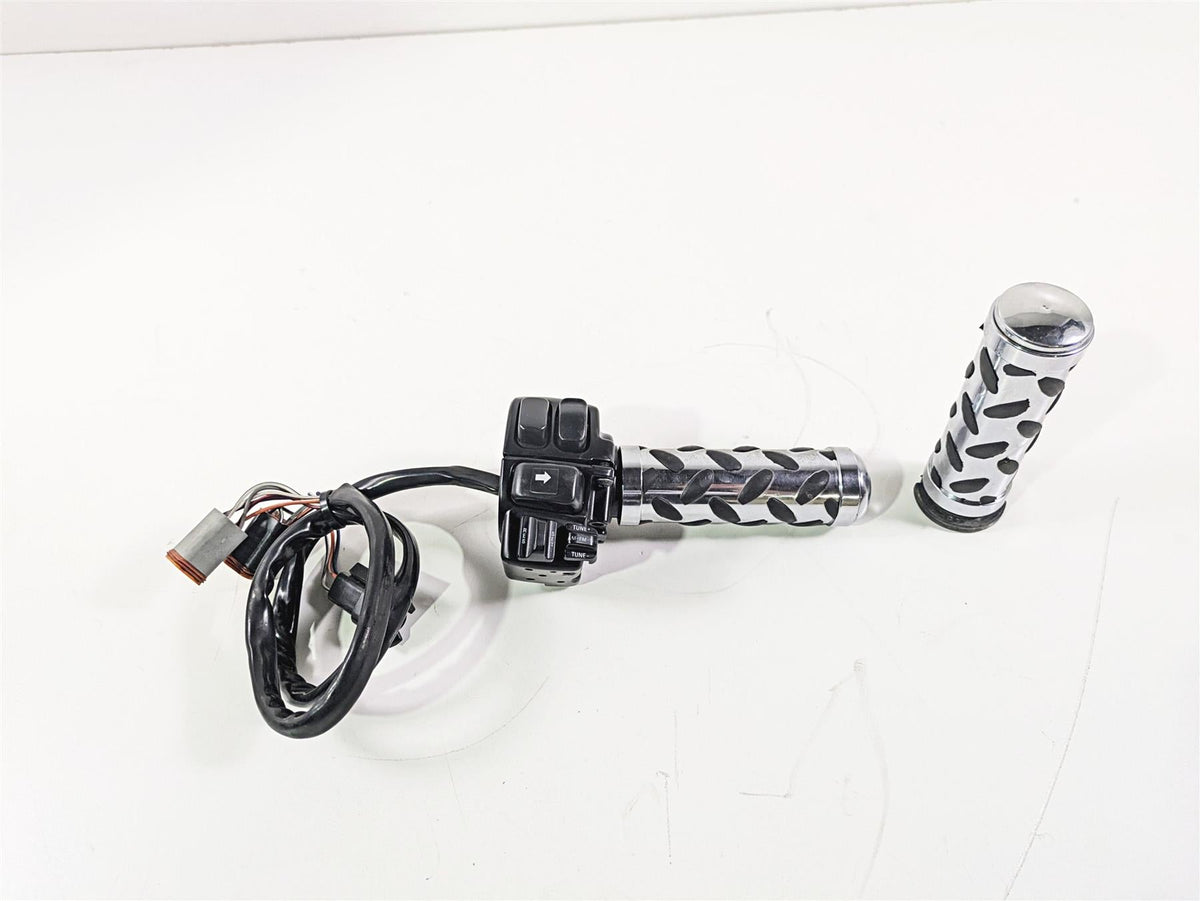 1996 Harley Touring FLHTCUI Electra Glide Right Hand Control Switch 71684-06A {{ shop.shopifyCountryName }} - Mototech271