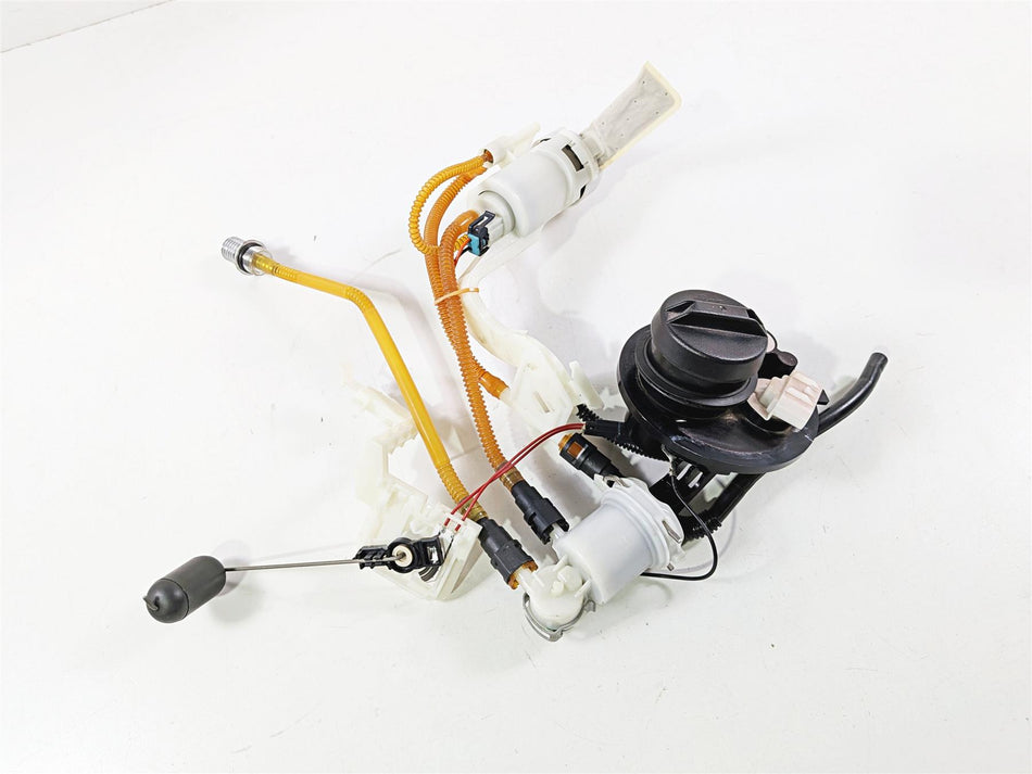 2015 Harley Touring FLTRUSE CVO Road Glide Fuel Gas Pump & Sender 75069-08C-Mototech271