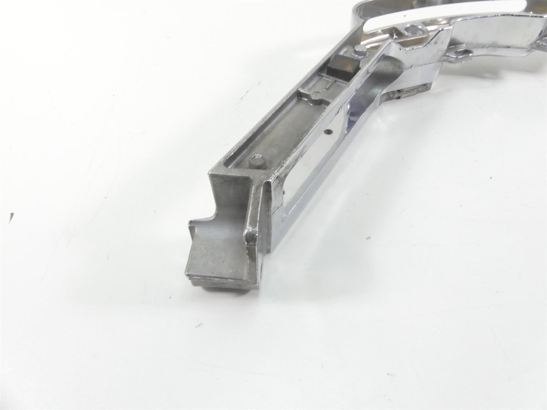 2014 Harley Touring FLHTK Electra Glide Left Saddlebag Chrome Mount 90200503 {{ shop.shopifyCountryName }} - Mototech271